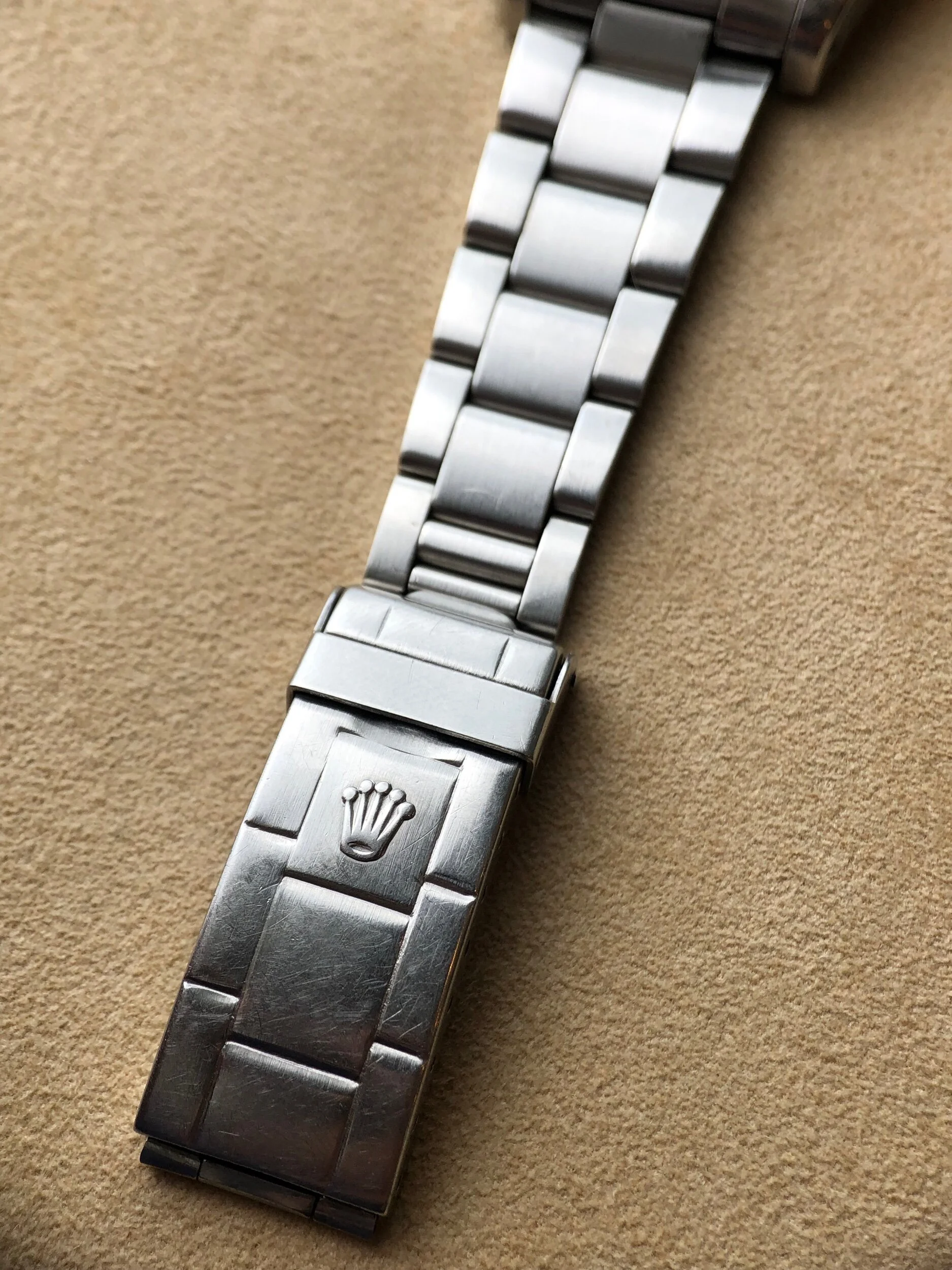 10E221F2-DDB7-401F-BCA4-8F69C2E4EDBF