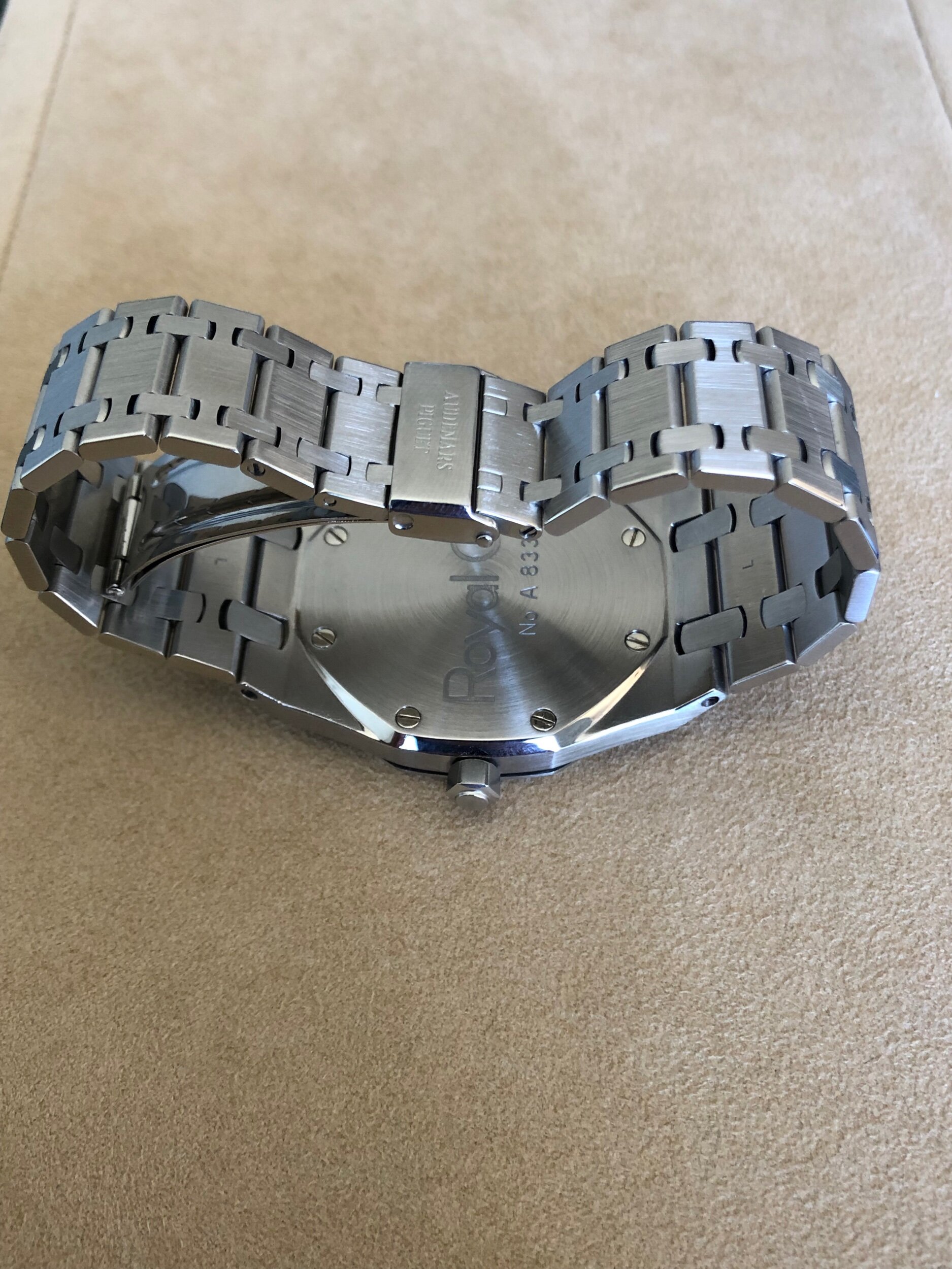 D4CFB5BD-5F37-497D-87F7-82A2A8B3C627