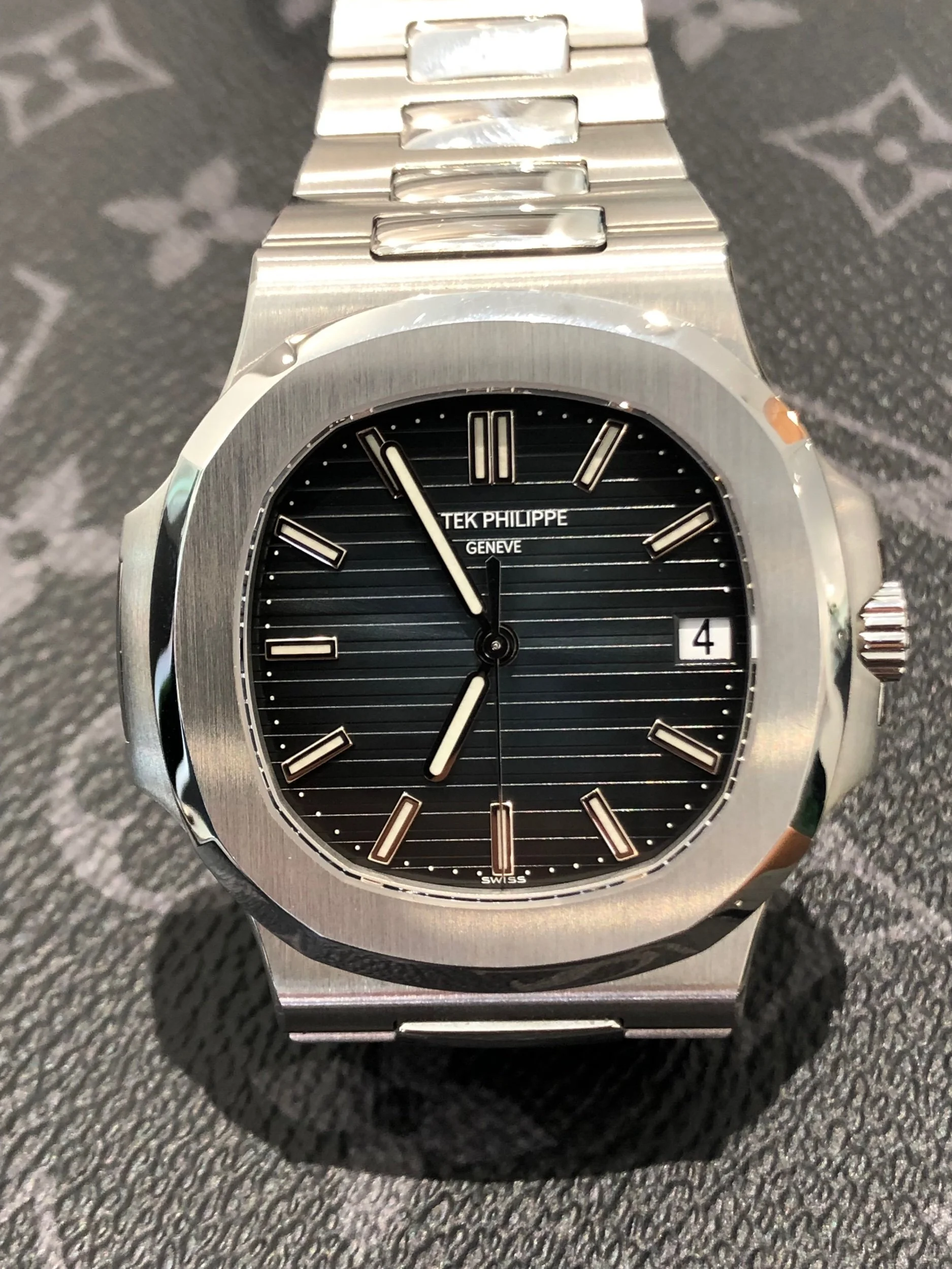 3B9D8265-4B5B-405C-8859-DE049122CA0B