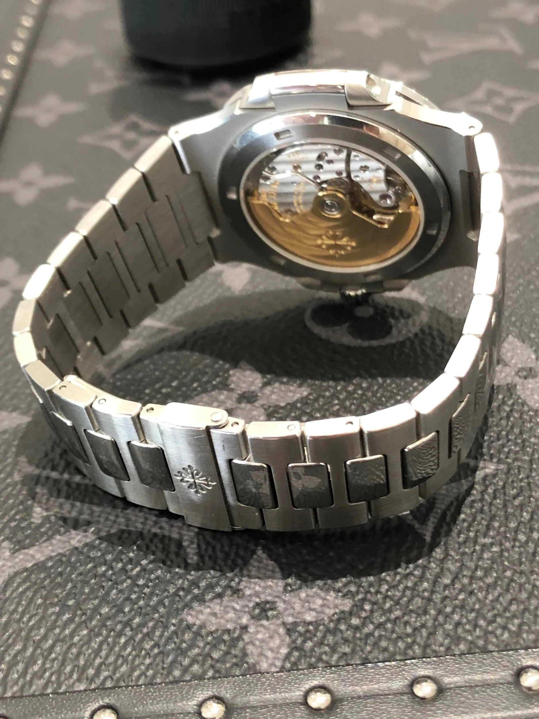 19F6F3BE-5483-4926-98B1-B50F73154625