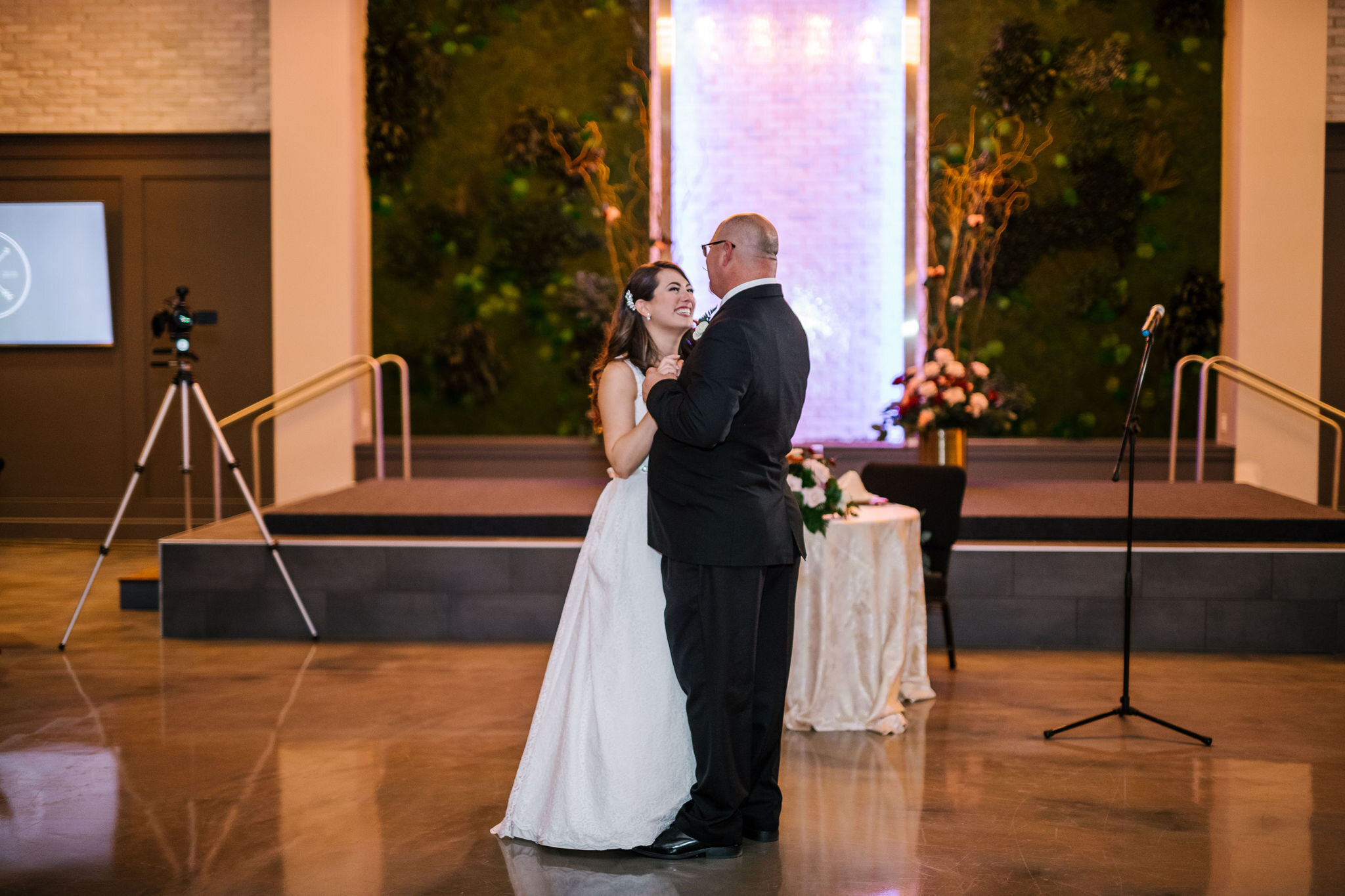 HighlightStudios-2019-GrantandKyndelWedding-1240.jpg