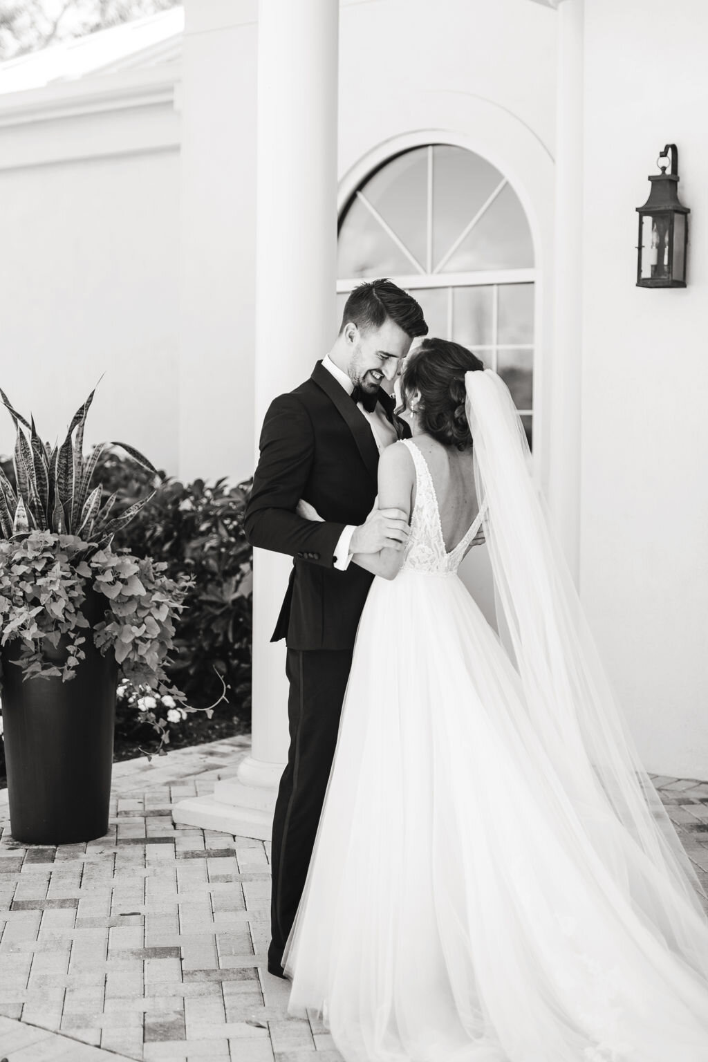 HL-Weddings-SydneyandHunter-Wedding242.jpg