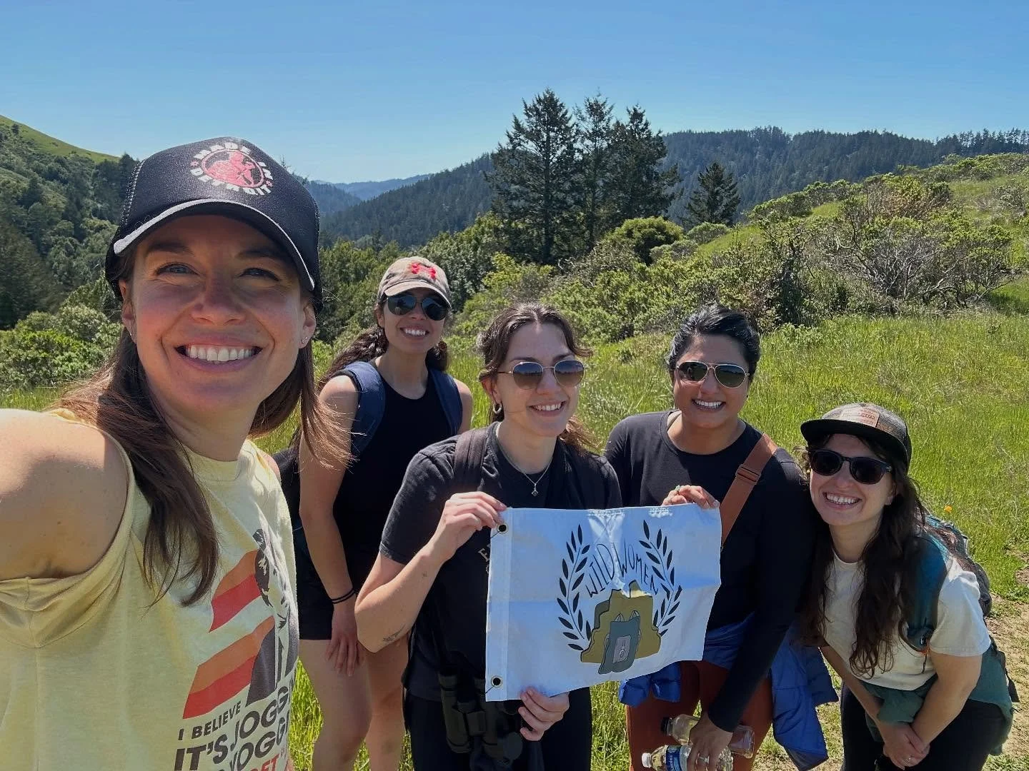 Last month&rsquo;s Community Hike was sunny, inspiring, and beautiful. The best part&hellip;the community ☺️. 

We meditated overlooking the tree-line, set intentions, and connected with each other. 🦅 🌞 🌲 ✨ 

More of this, please 🥰 Thanks to all 