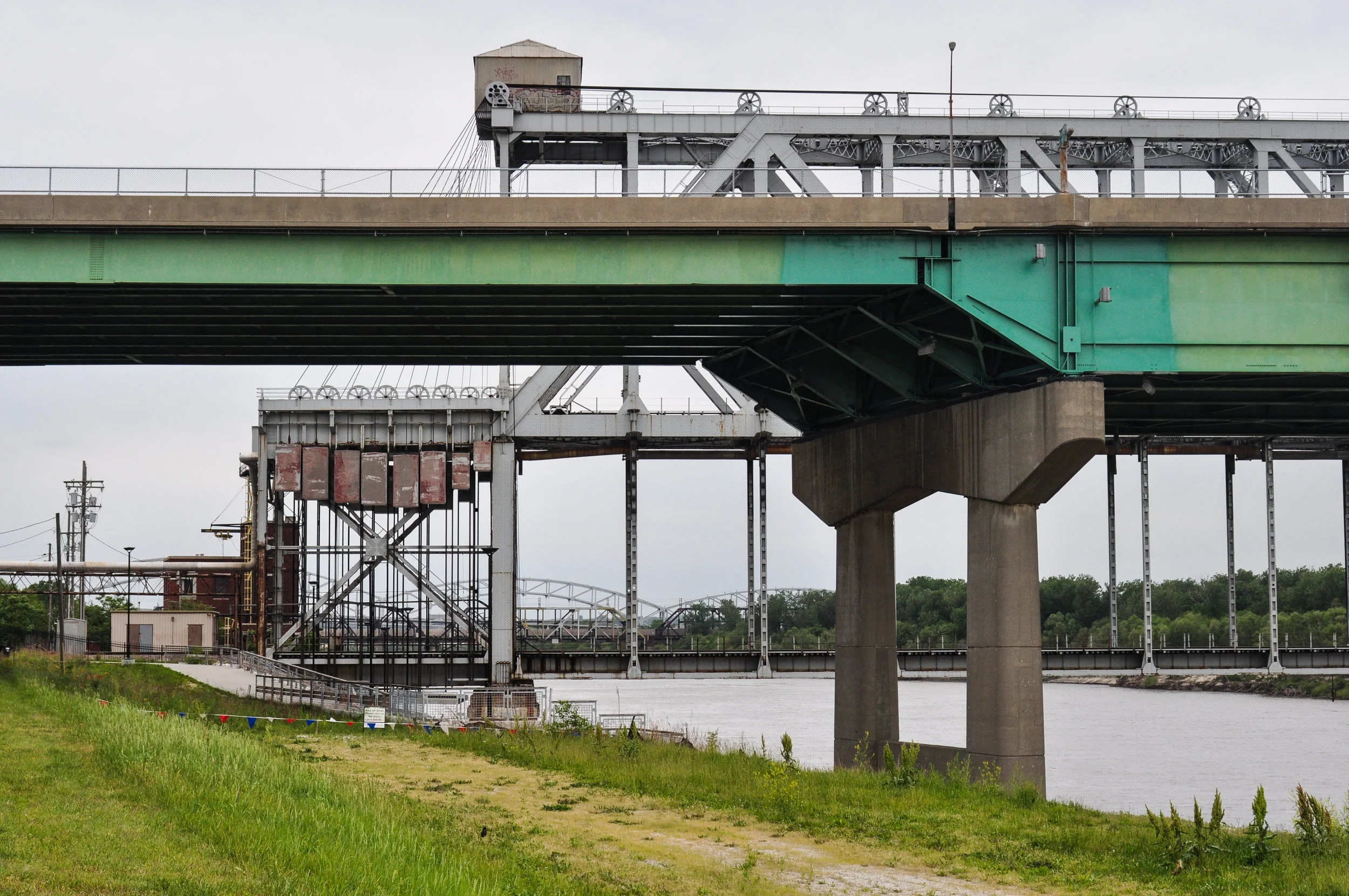 Missouri River Park, Kansas City.jpg