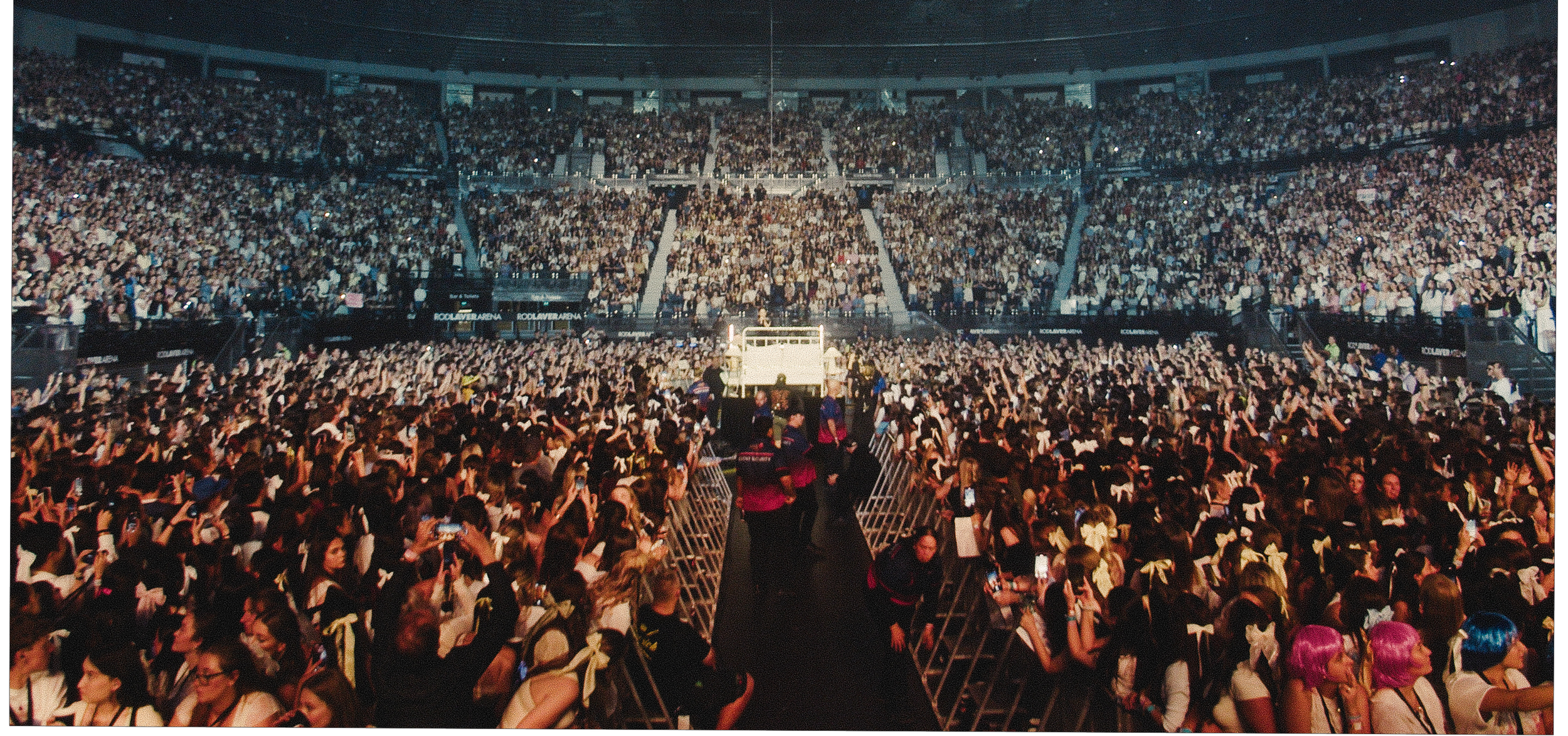 crowd 2.png