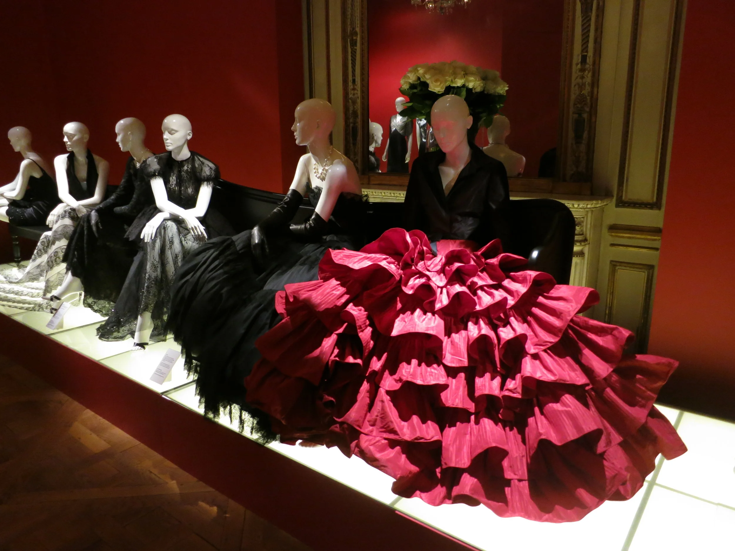 Exhibition Archives: Little Black Dress – The Fashion and Textile