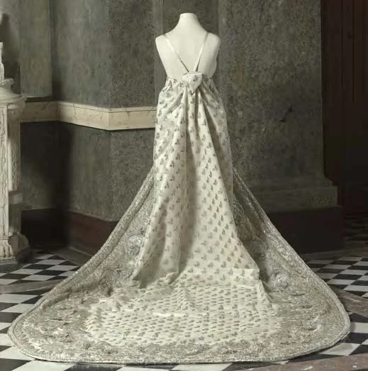 press-release_inside-the-wardrobe-of-the-empress-002.jpg