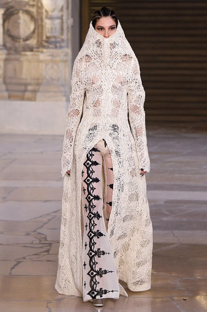 Guo Pei_21_ab__vie0410.jpg