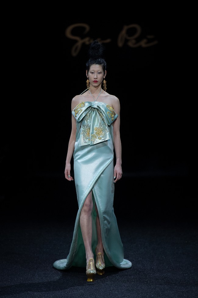 Look24.jpg