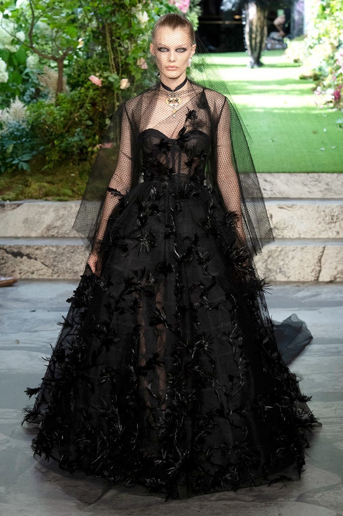 Fall 2020 Haute Couture: Dior's Théâtre de la mode — CoutureNotebook