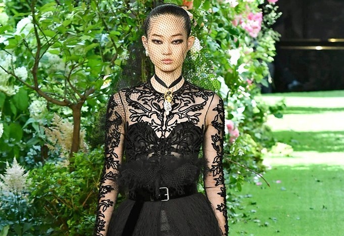 Fall 2022 Haute Couture: Dior’s Tree of Life — CoutureNotebook