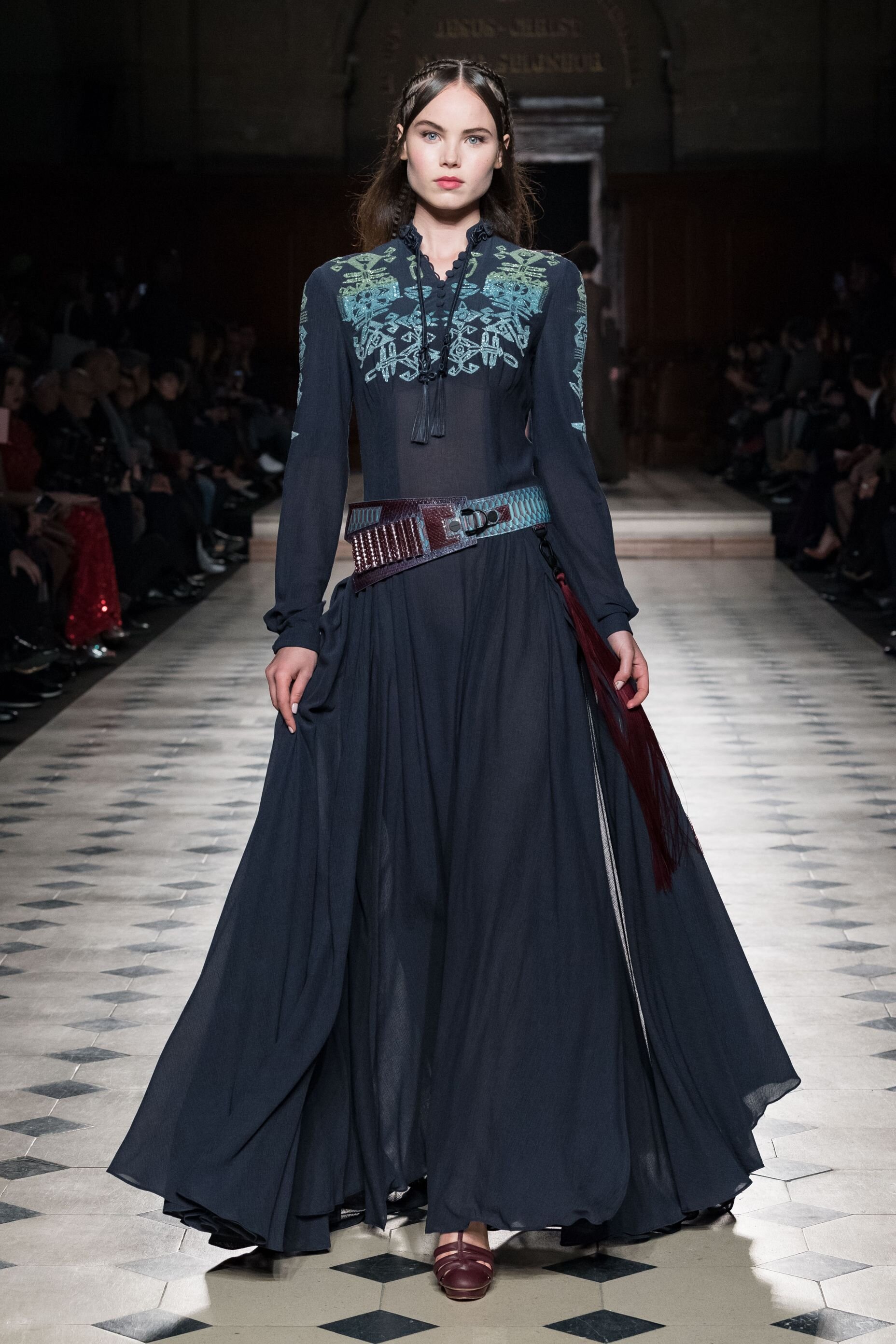 Spring 2020 Haute Couture: Julien Fournié's First Conquests ...
