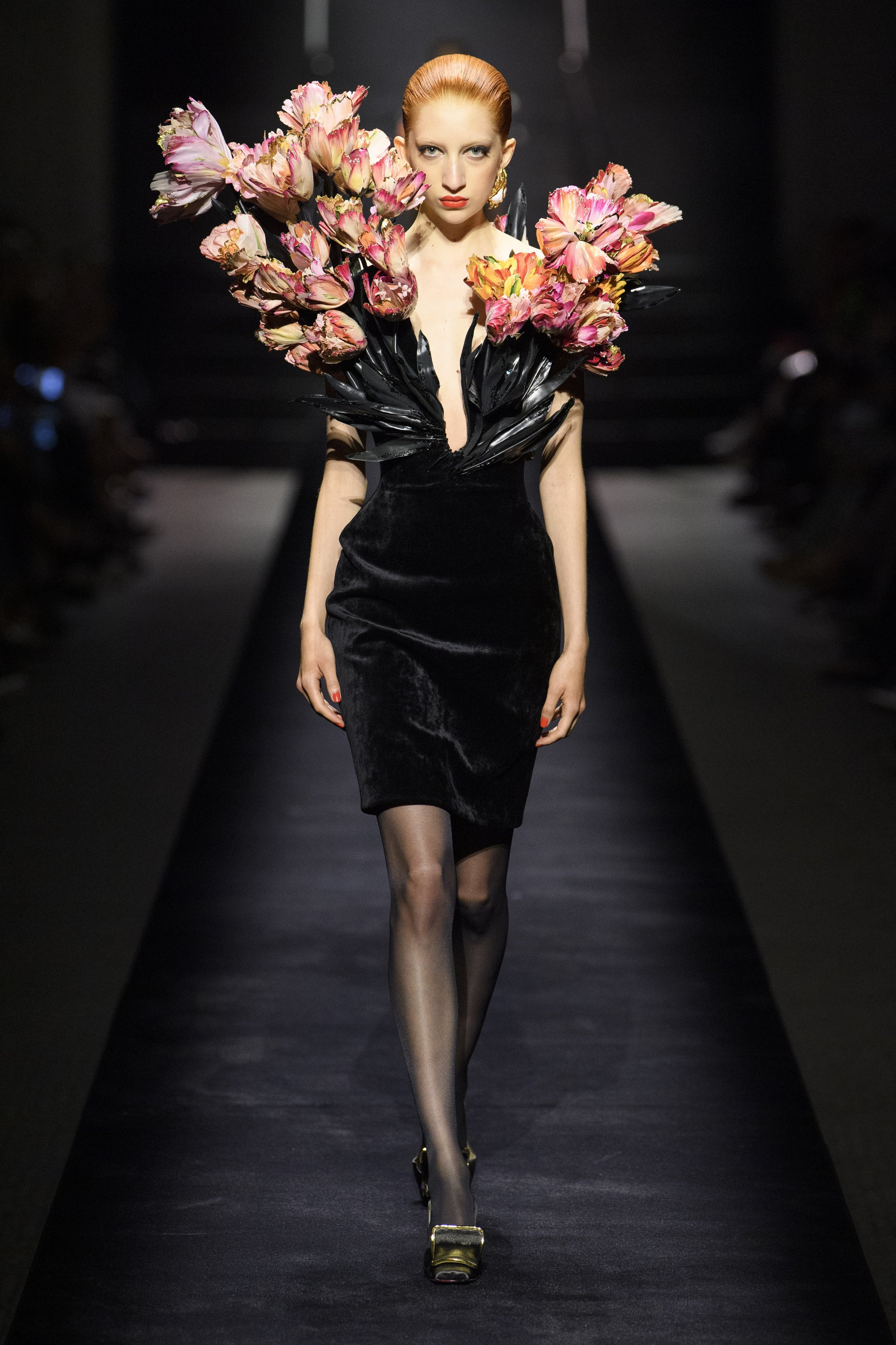 Fall 2022 Haute Couture: Schiaparelli's Renaissance — CoutureNotebook