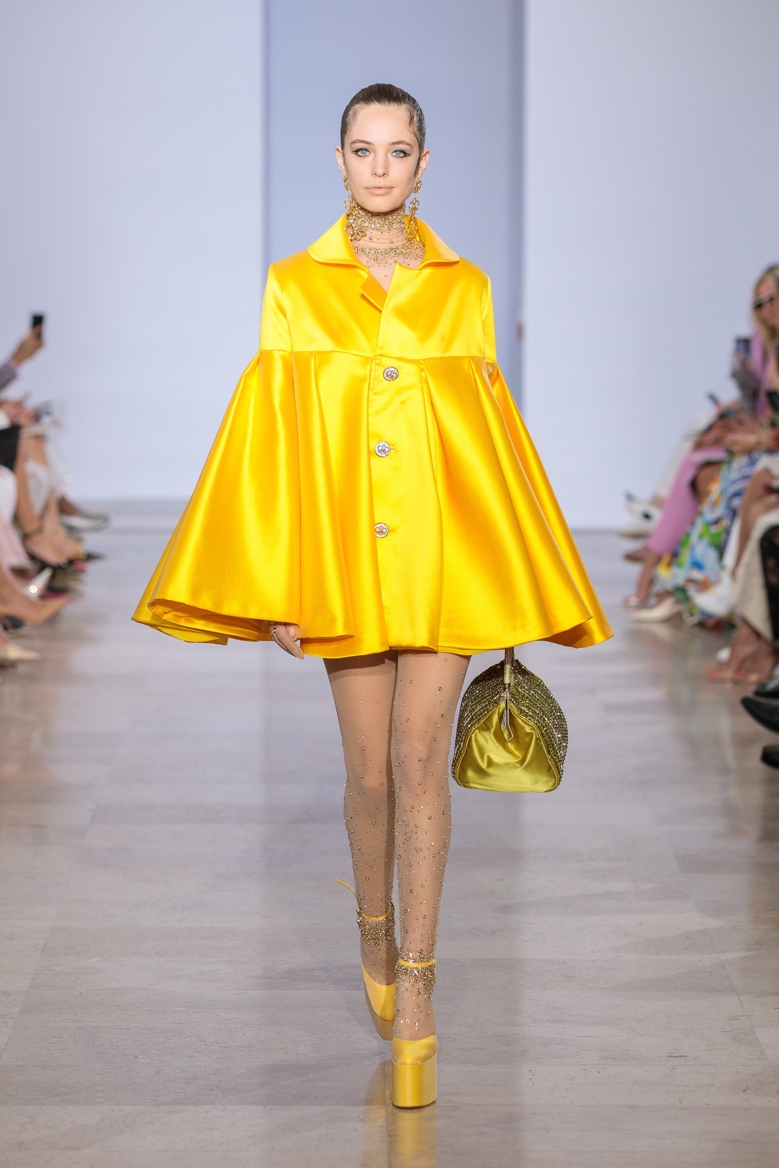 Hobeika_AW23_runway_IG_look_13.jpg