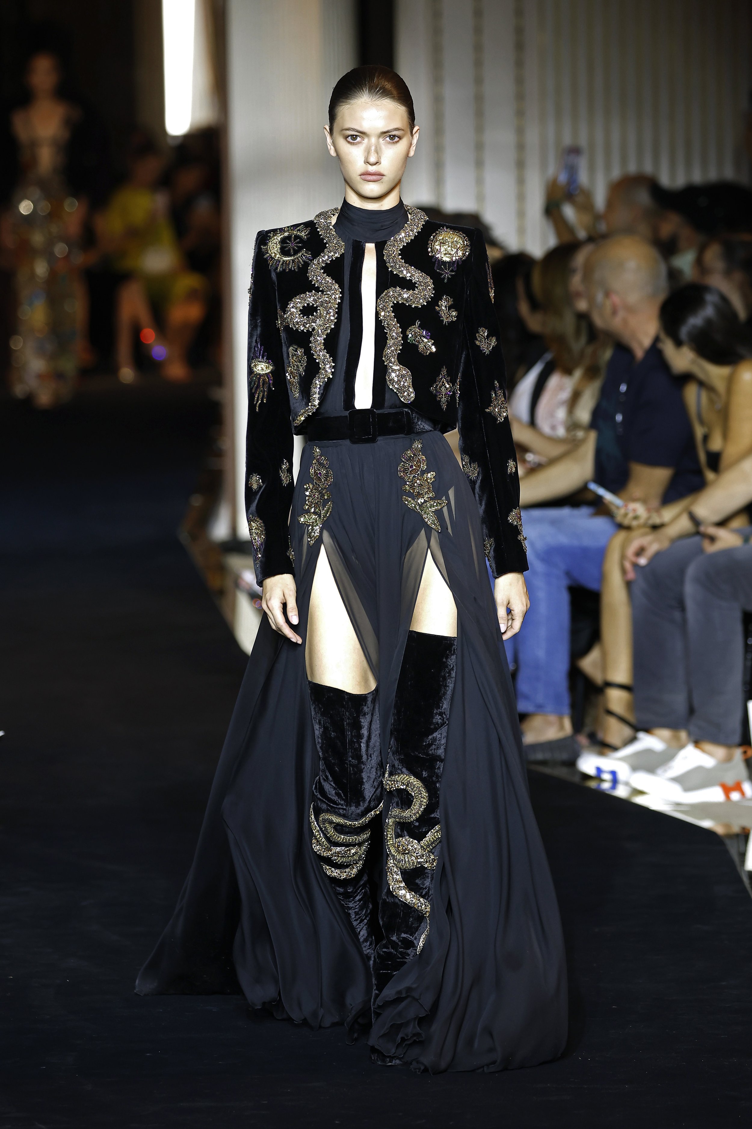 Fall 2022 Haute Couture: Zuhair Murad’s Arts Divinatoires — CoutureNotebook
