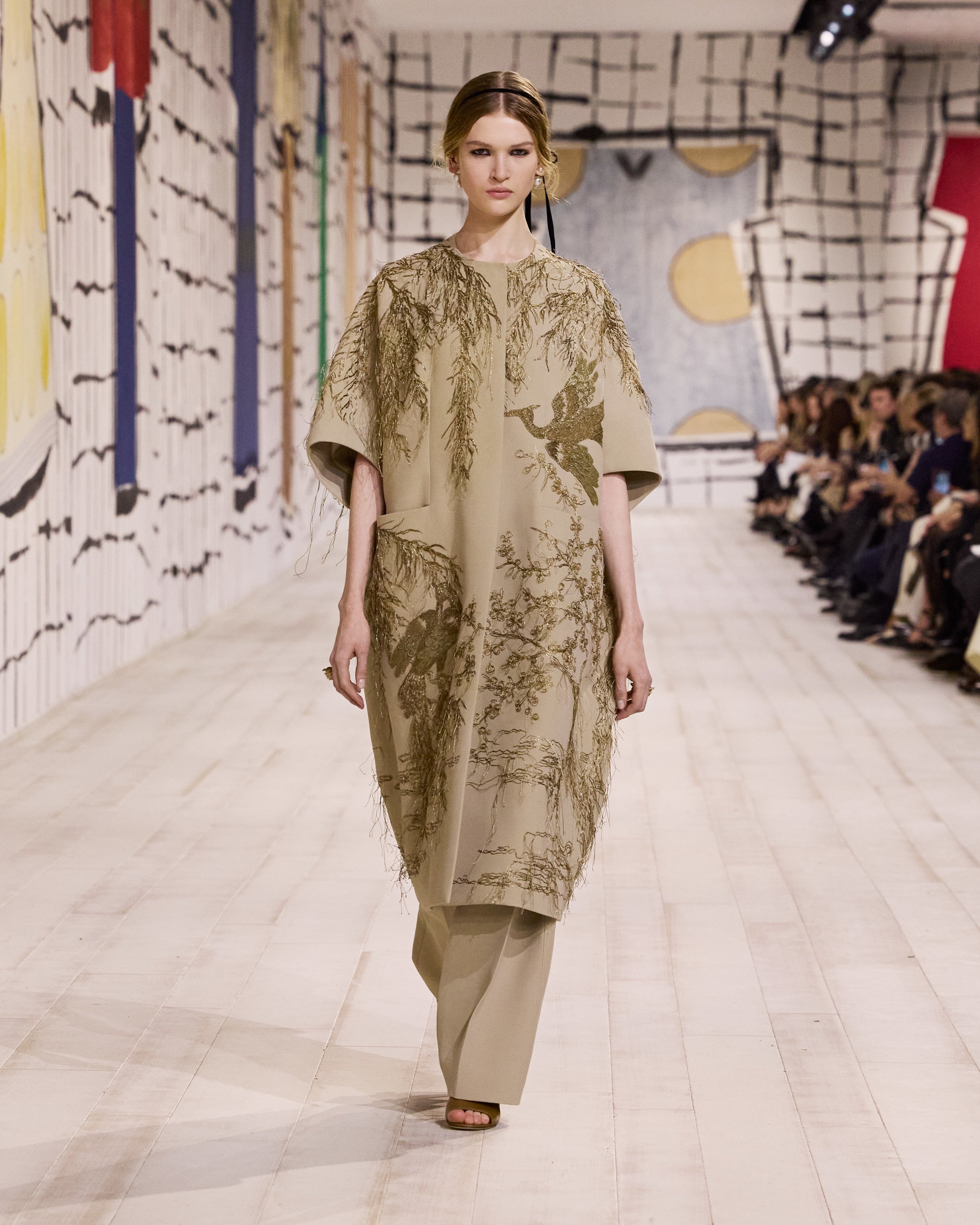 15_Dior_Mode_Femme_HC_PRINTEMPS_ETE_2024_LOOK_15.jpg