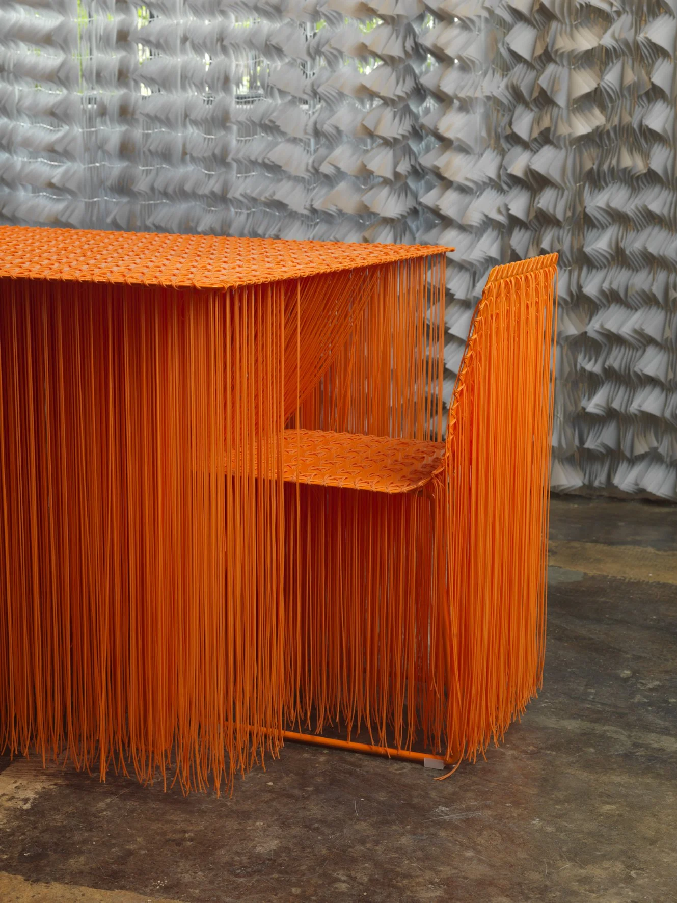 Maurizio Galante & Tal Lancman. Table et chaise Flirt.jpg