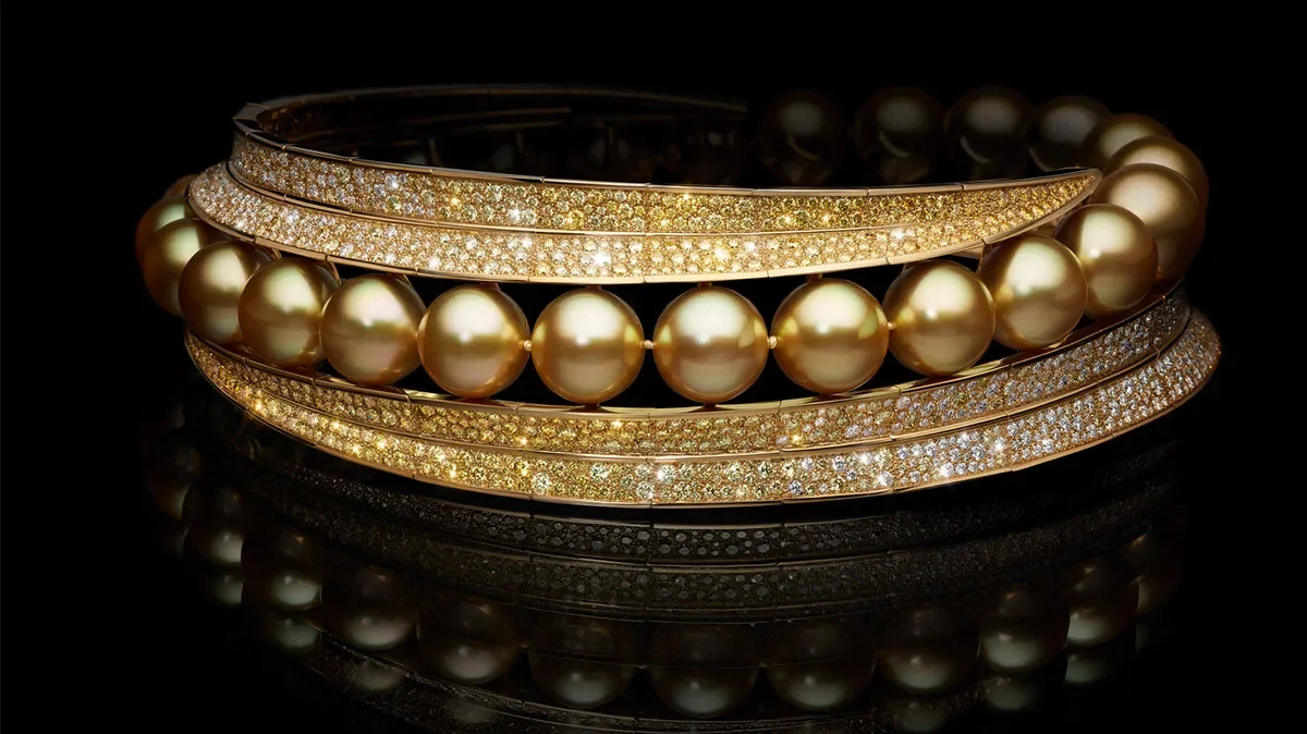 Louis-Vuitton-Mythica-High-Jewelry-Fortune-Necklace_a9c46a.webp