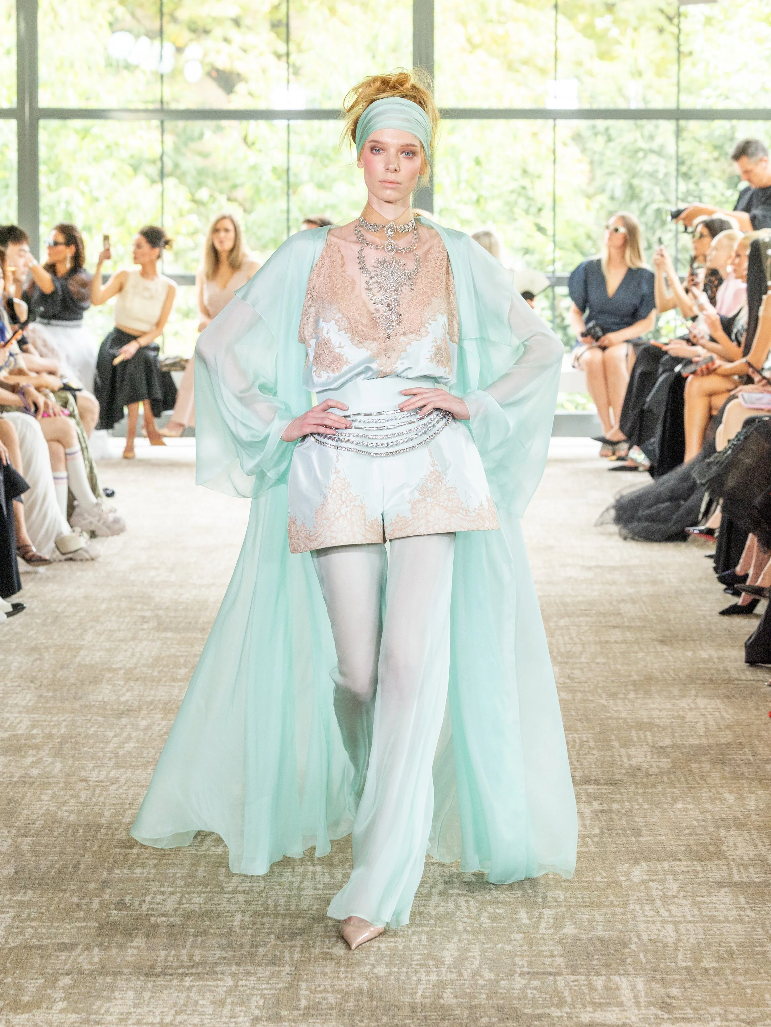 LOOK  (7).jpg