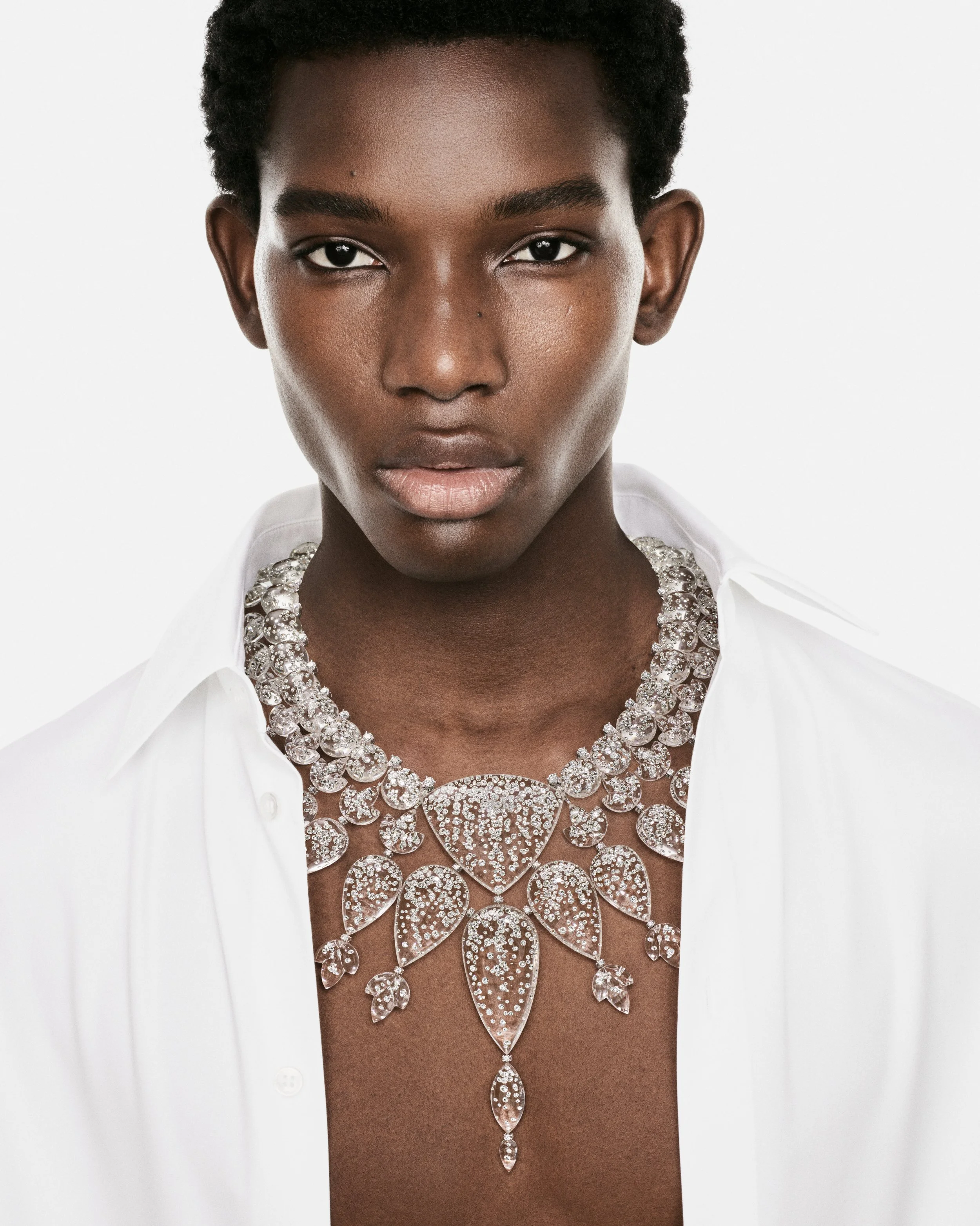 BOUCHERON - CB26 - WORN VISUALS - NECKLACE - 4X5 - CRISTAL DE ROCHE 1.jpg