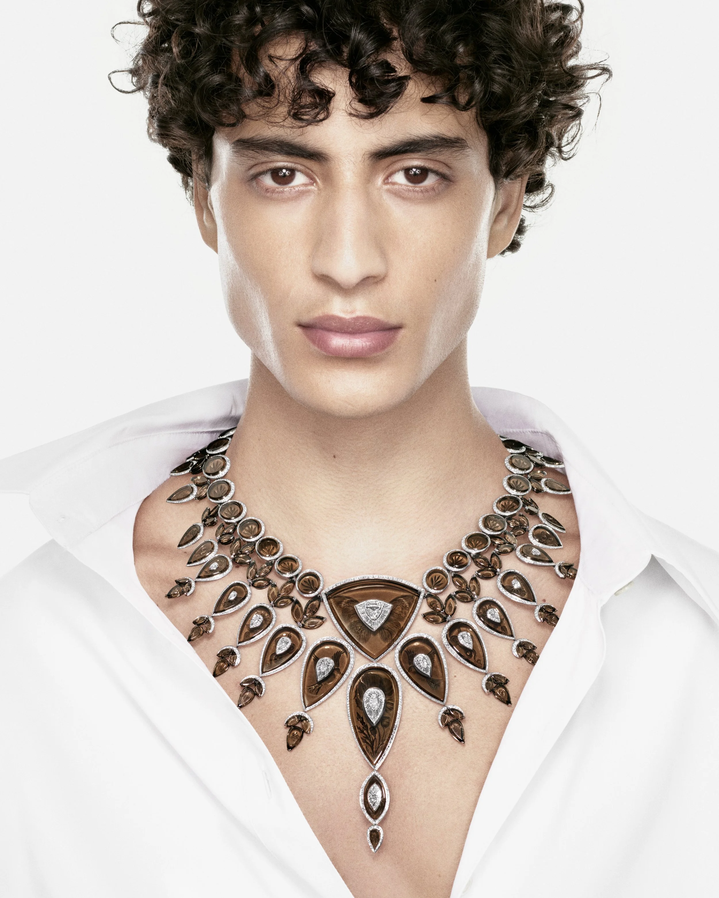 BOUCHERON - CB26 - WORN VISUALS - NECKLACE - 4X5 - QUARTZ FUMÉ.jpg