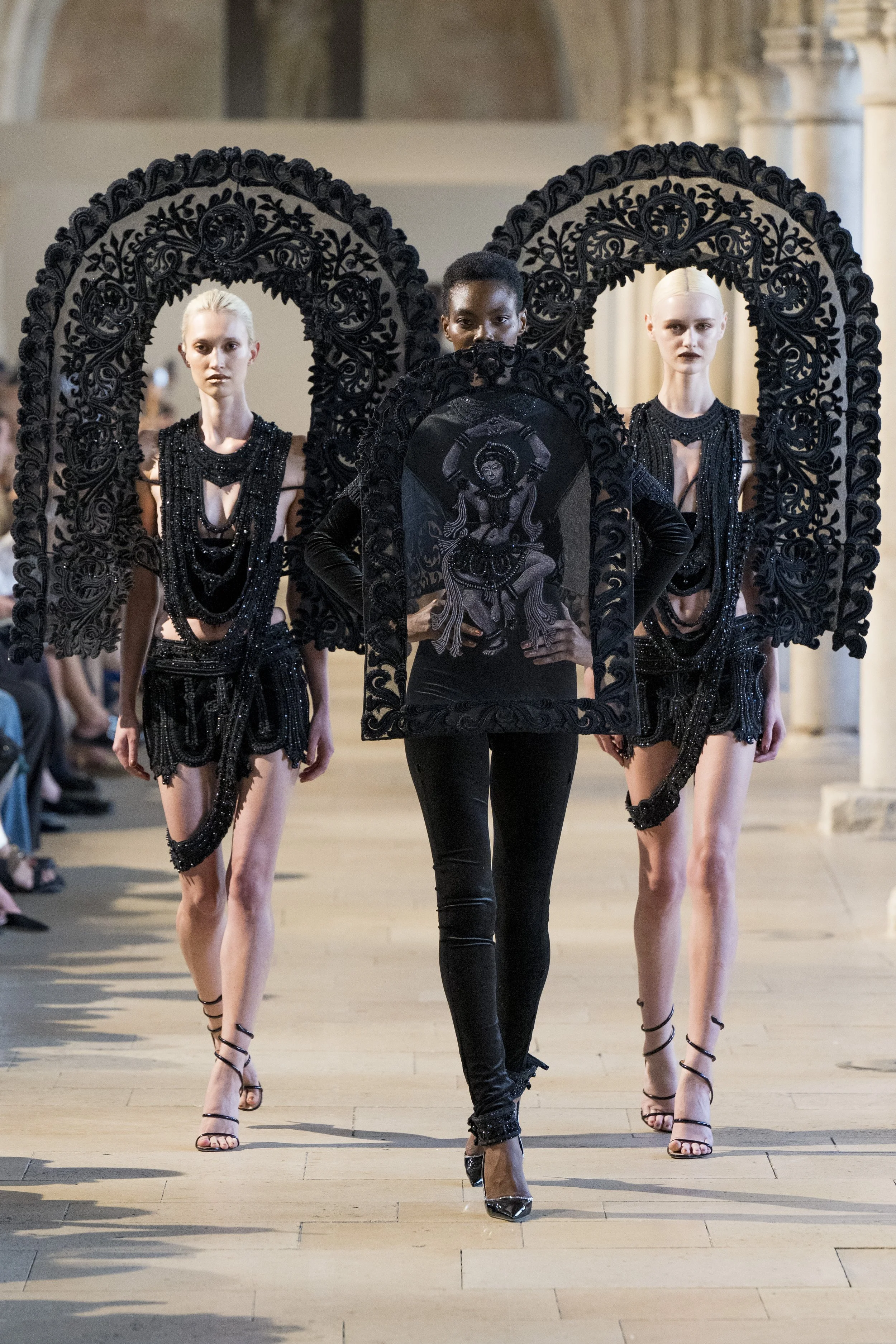 Look 1.jpg