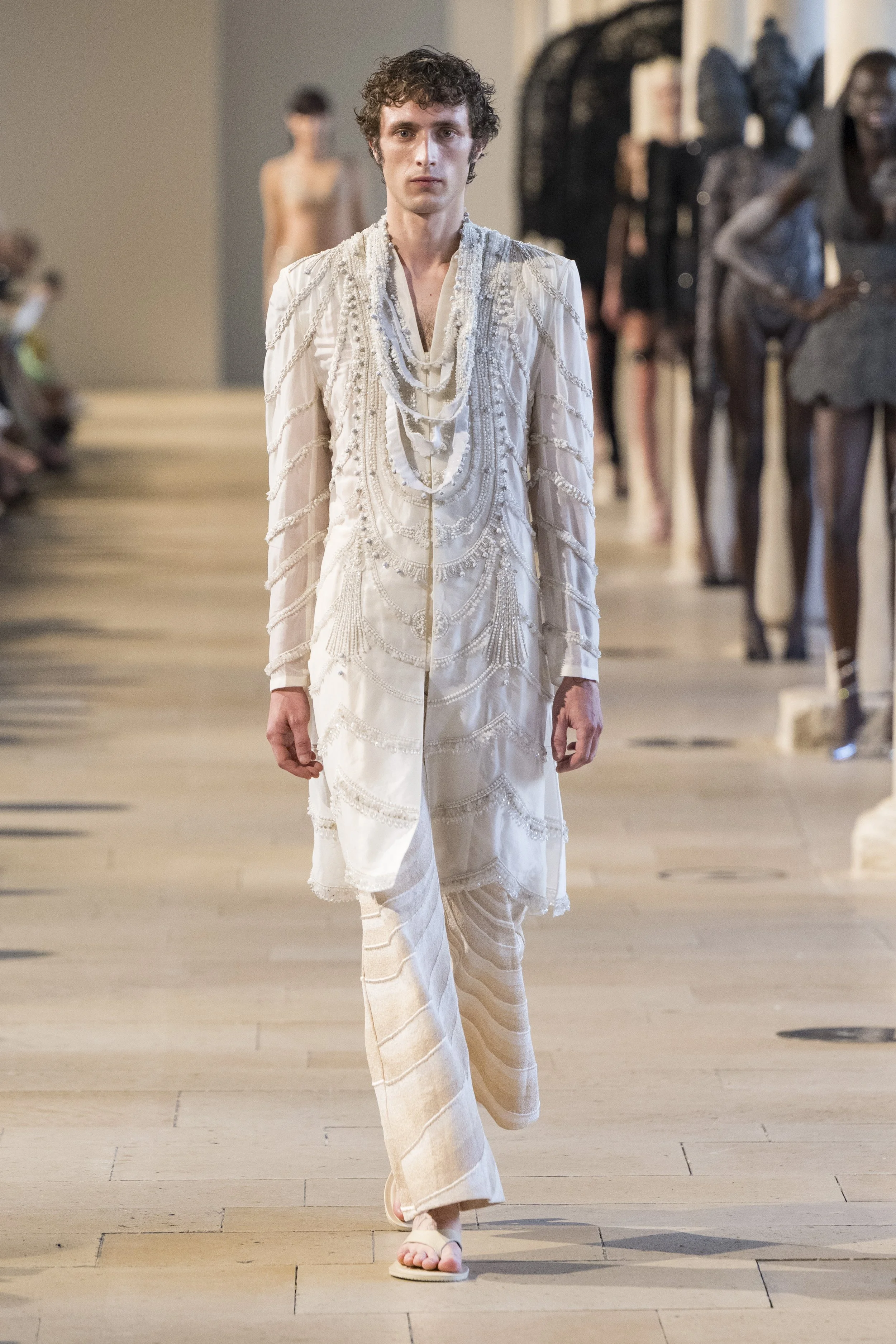 Look 29.jpg