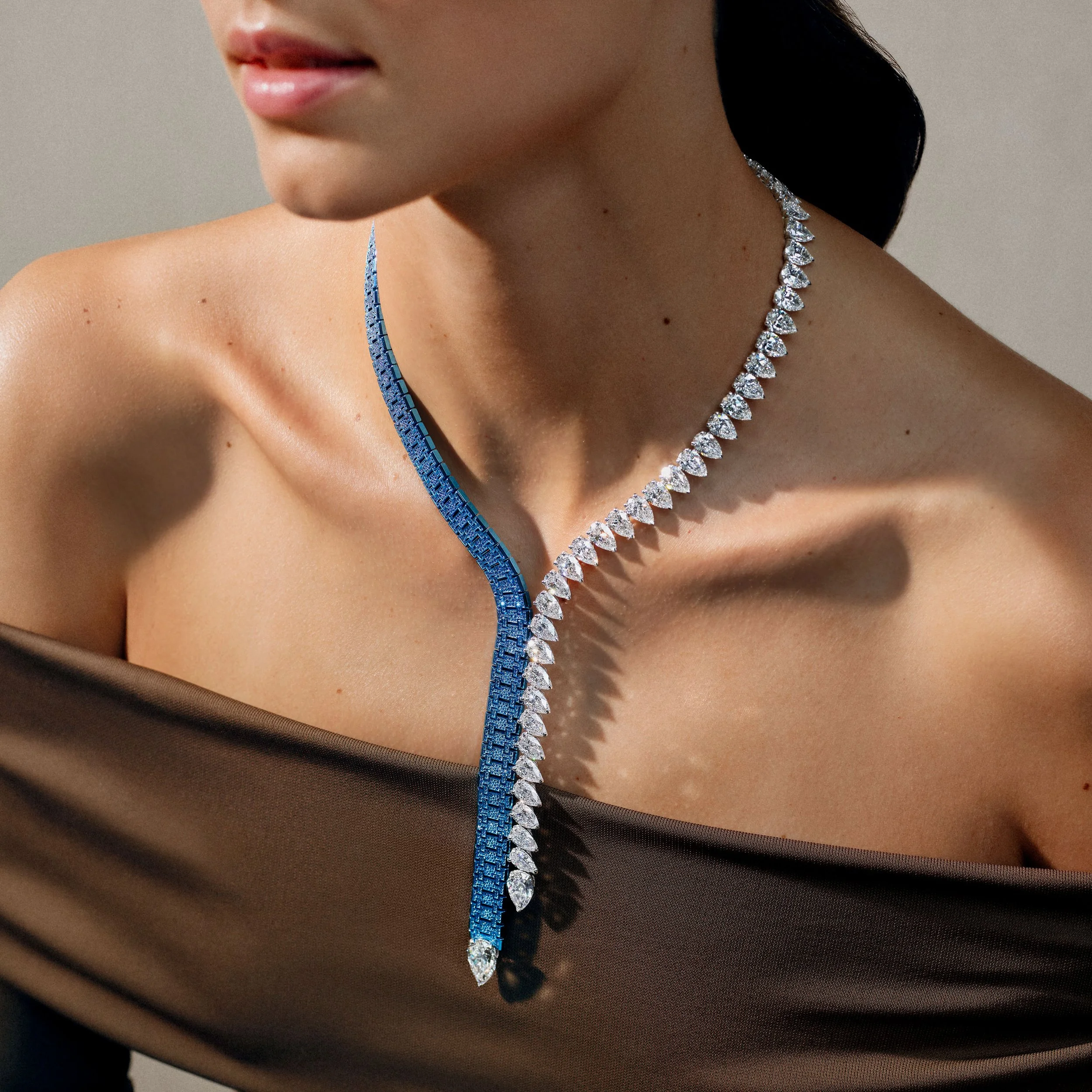 high-jewellery_COL000015AA_product_2026_photo_lifestyle_1-1_06.DIGITAL.jpeg