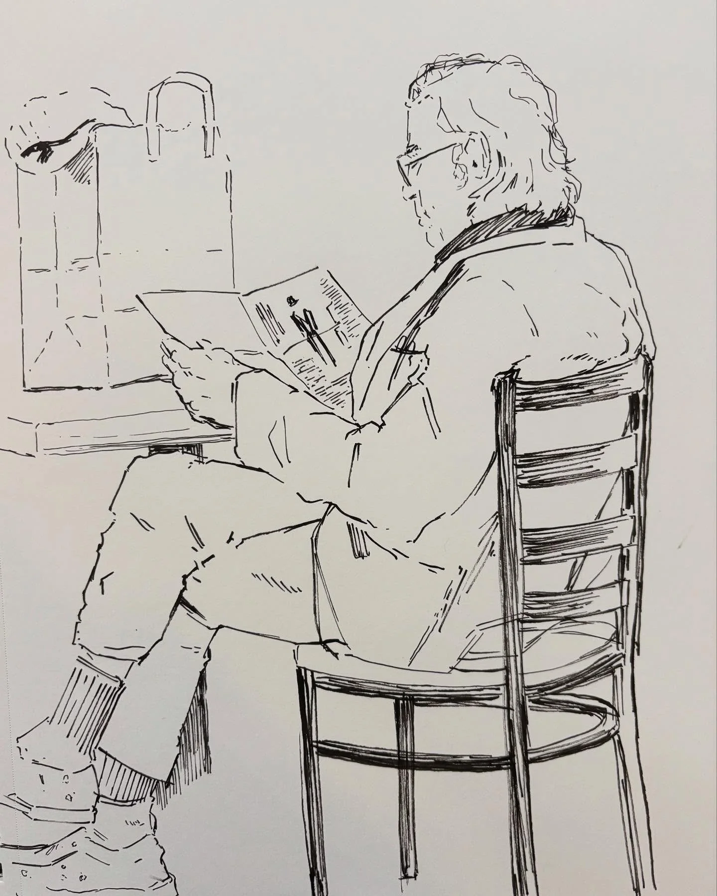 Just a guy who did a great job of unknowingly sitting still so I could knock this out. He had paint on his shoes&hellip; I wonder if he&rsquo;s an artist? Also, some lady almost blew my cover. ✍️🥷🏻
.
.
.
.
.
.
.
#figuredrawing #lifedrawing #drawing