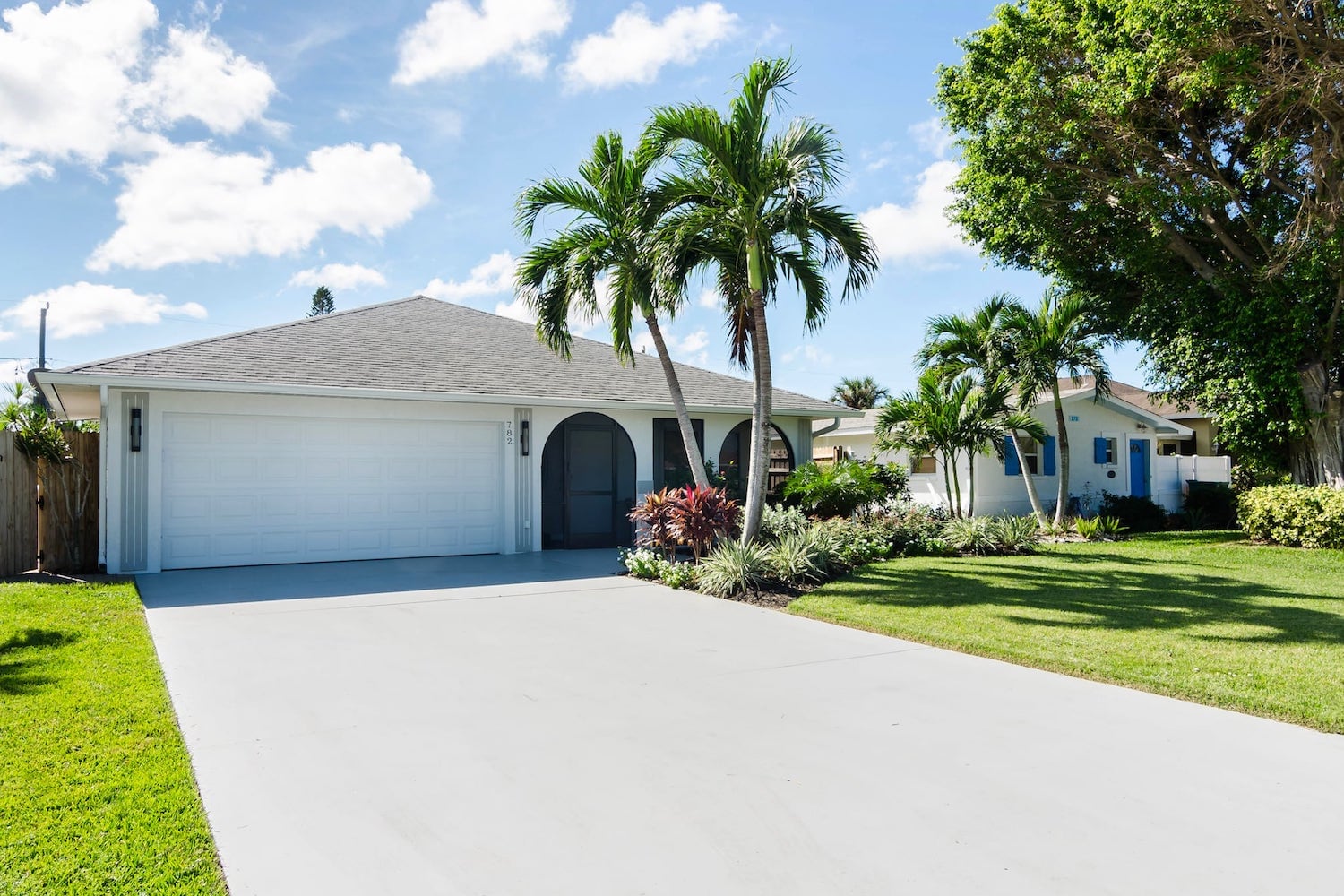 101-782 101st Ave N-front-lorimar-properties-naples-florida-sm.jpg