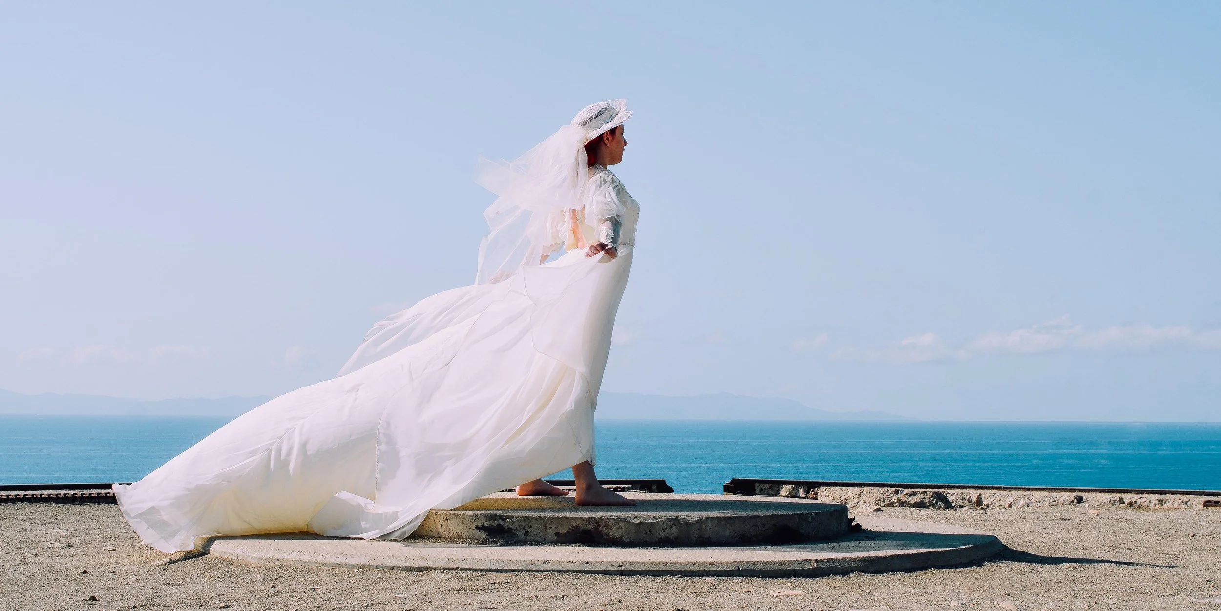 Here are 8 reasons to hire a wedding photographer