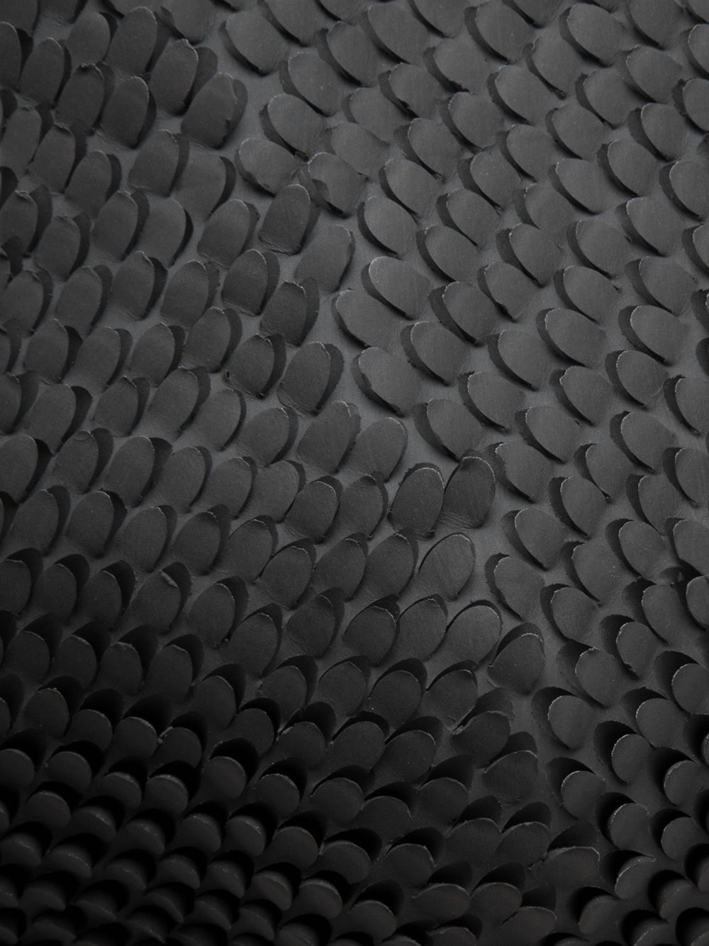 Pangolin+Vase+by+Gilles+Caffier-3.jpeg