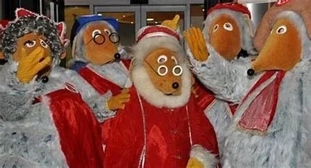 Santa Womble Goes On A Quest!