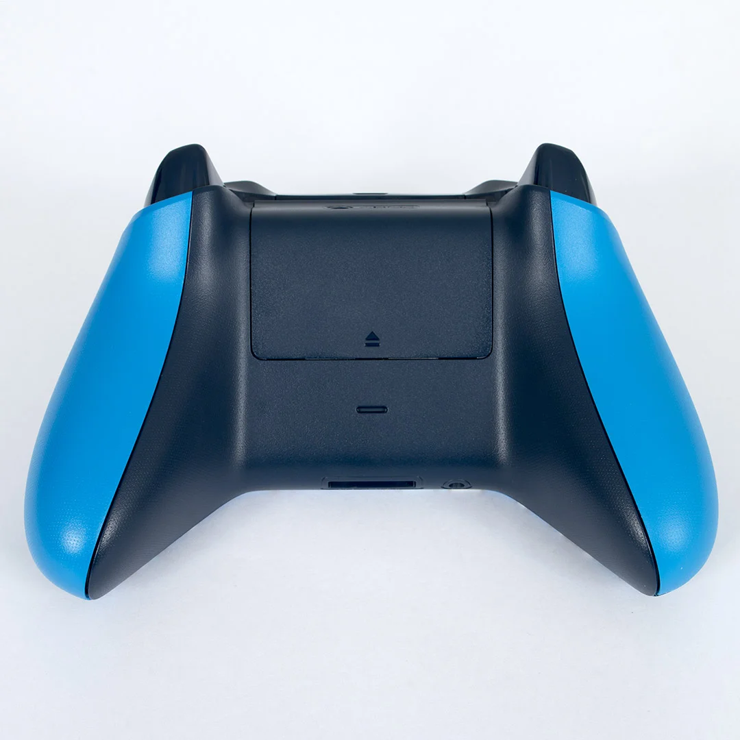 WAR x Dune Haggar Collab controller 04.jpg