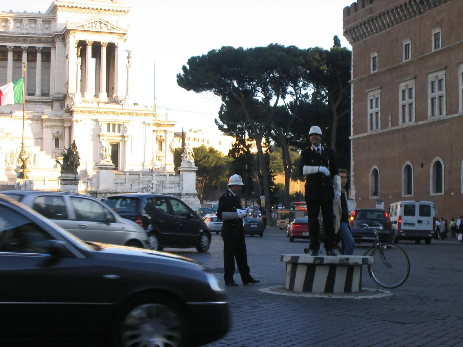 Seen in Rome: Directing Traffic with Style