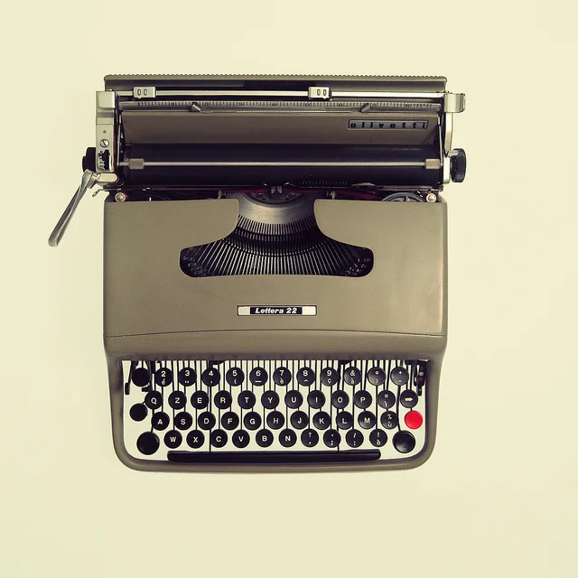Olivetti beige.jpg