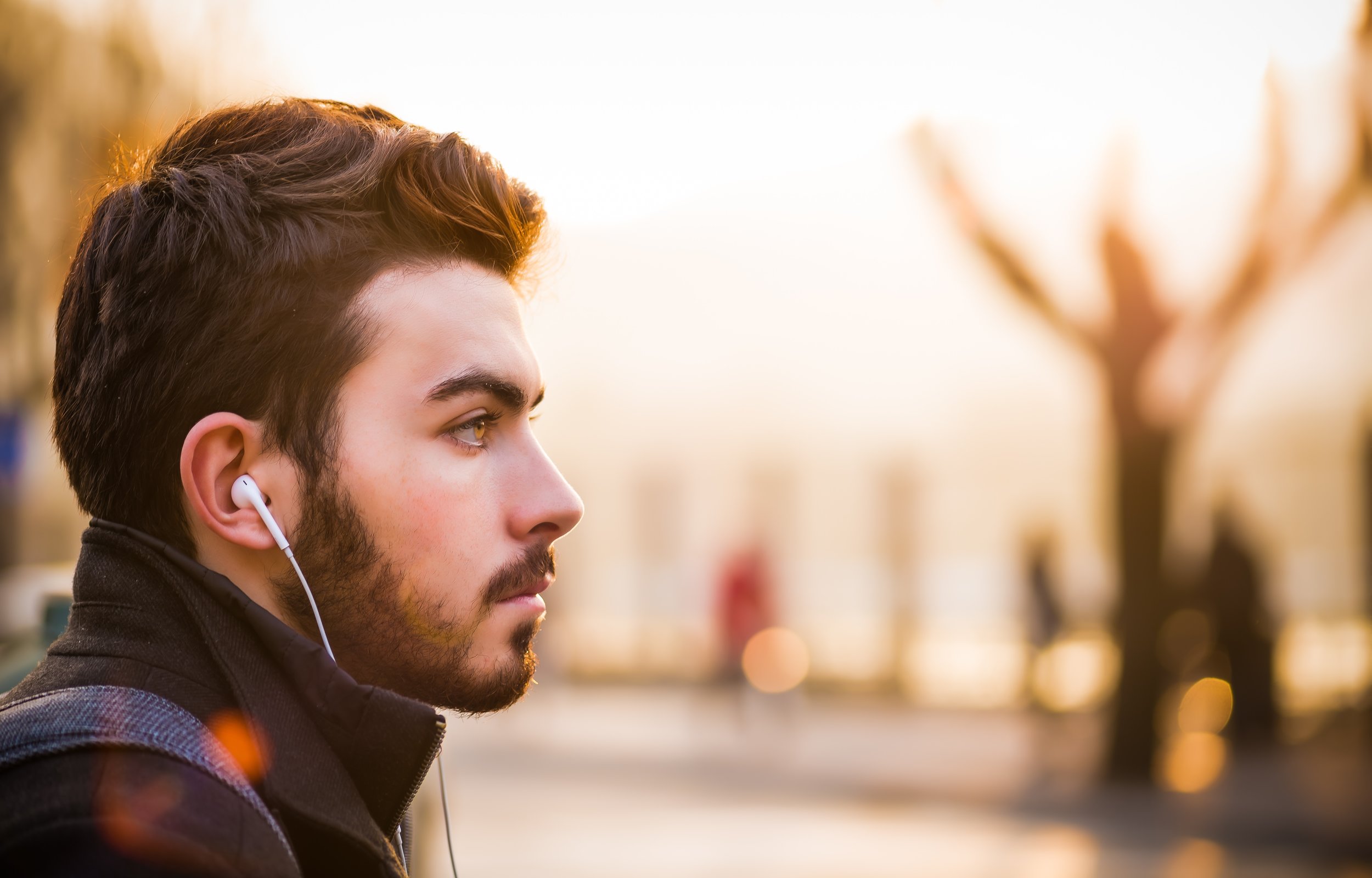 Man with earbuds © Alex Blajan.jpg