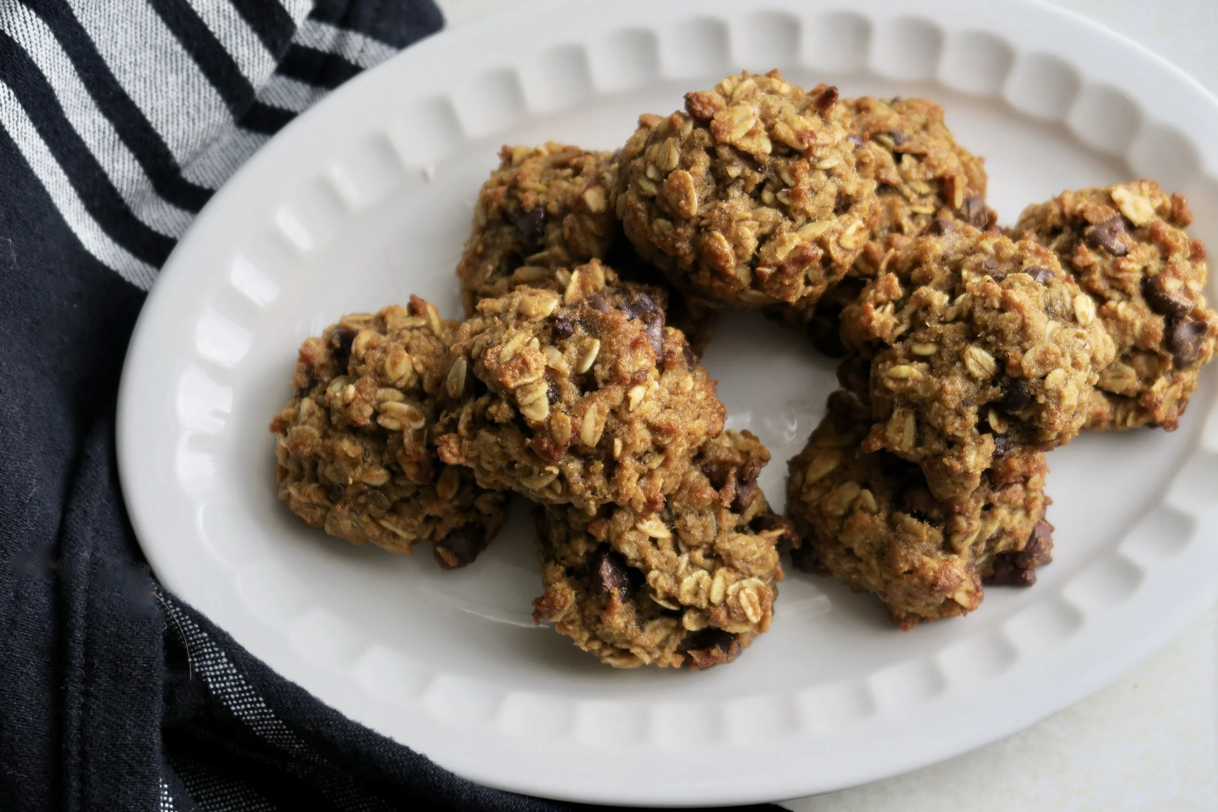 Oatmeal Banana Chocolate Chip Cookies