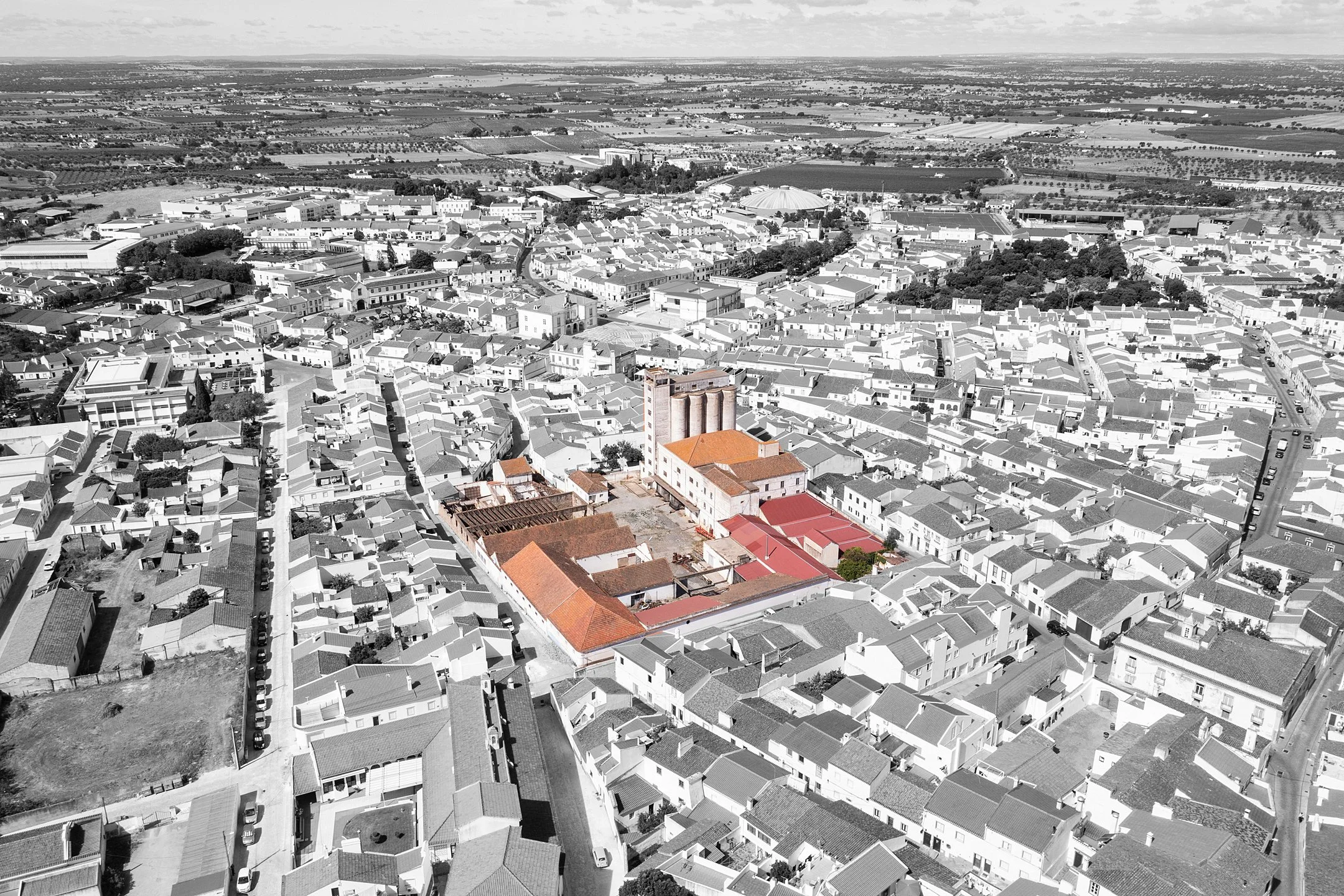 ALENTEJO 
 ( 4 000.000€ )


Invest building a refined future boutique hotel featuring a panoramic restaurant and private villas, set to offer an elevated experience of luxury, privacy, and breathtaking views.