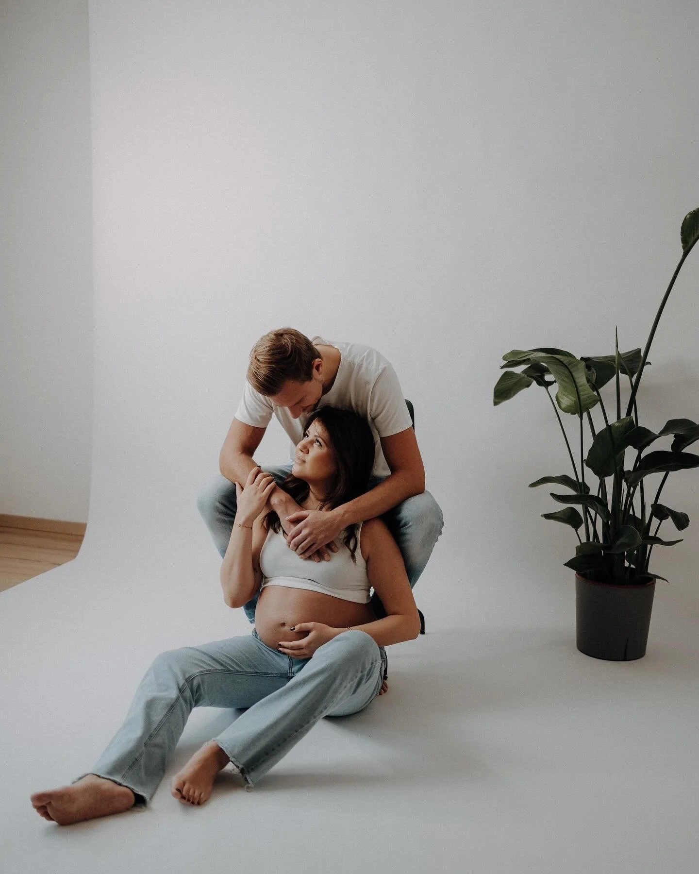✨Studio Launch✨

Gestern durfte ich das erste Paar in meinem neu eingerichteten kleinen Studio f&uuml;r ein Babybauchshooting begr&uuml;&szlig;en! Freu mich schon auf viele weitere Paare, Familys &amp; Newbornsessions!☺️
.
.
.
.
.
.
#studiophotograph