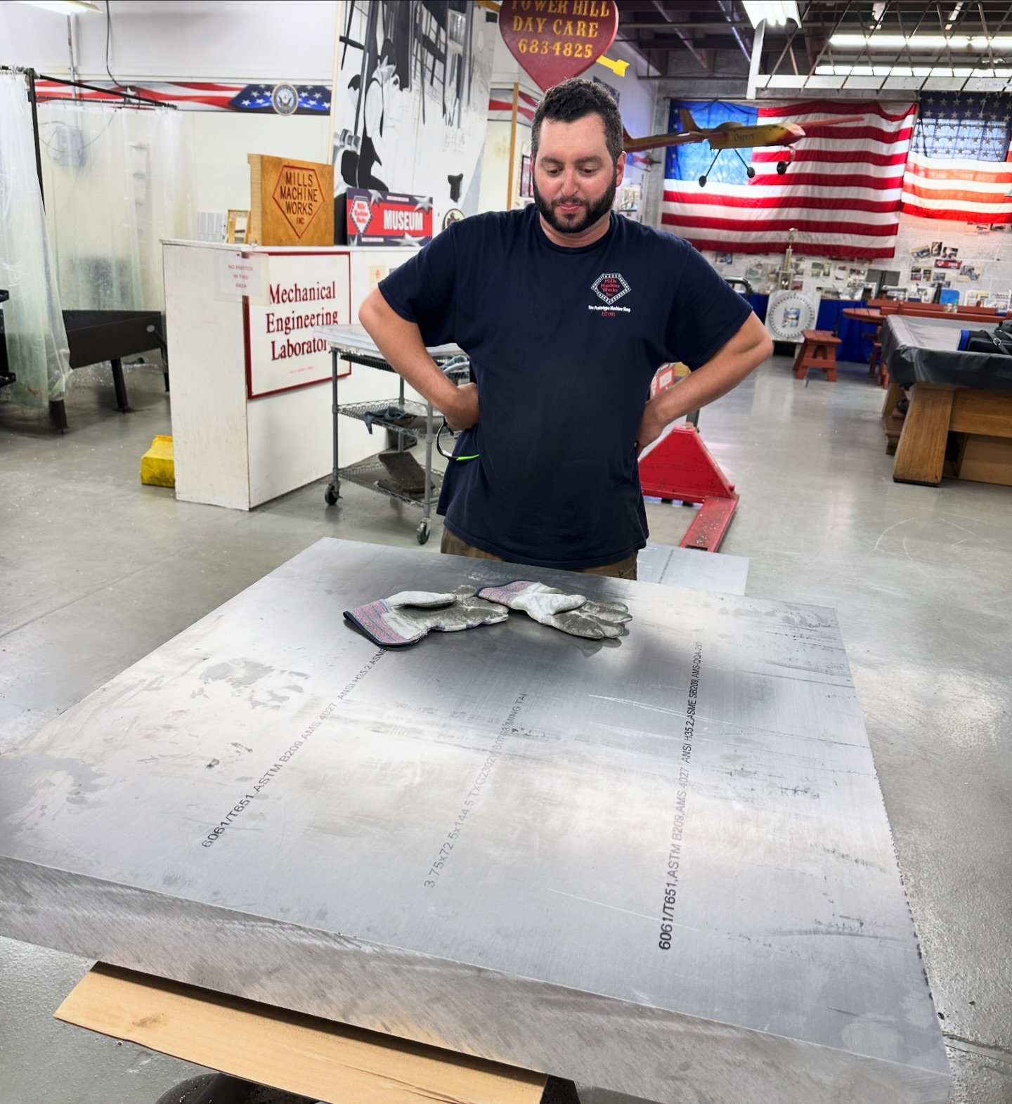⚙️We like big plates and we cannot lie. 

#cnc #machineshop #spacetech #engineering