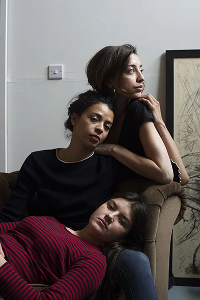 Joy, Bowy, & Bella from the series Sisters by Sophie Harris-Taylor http://www.sophieharristaylor.com/filter/Projects/Sisters