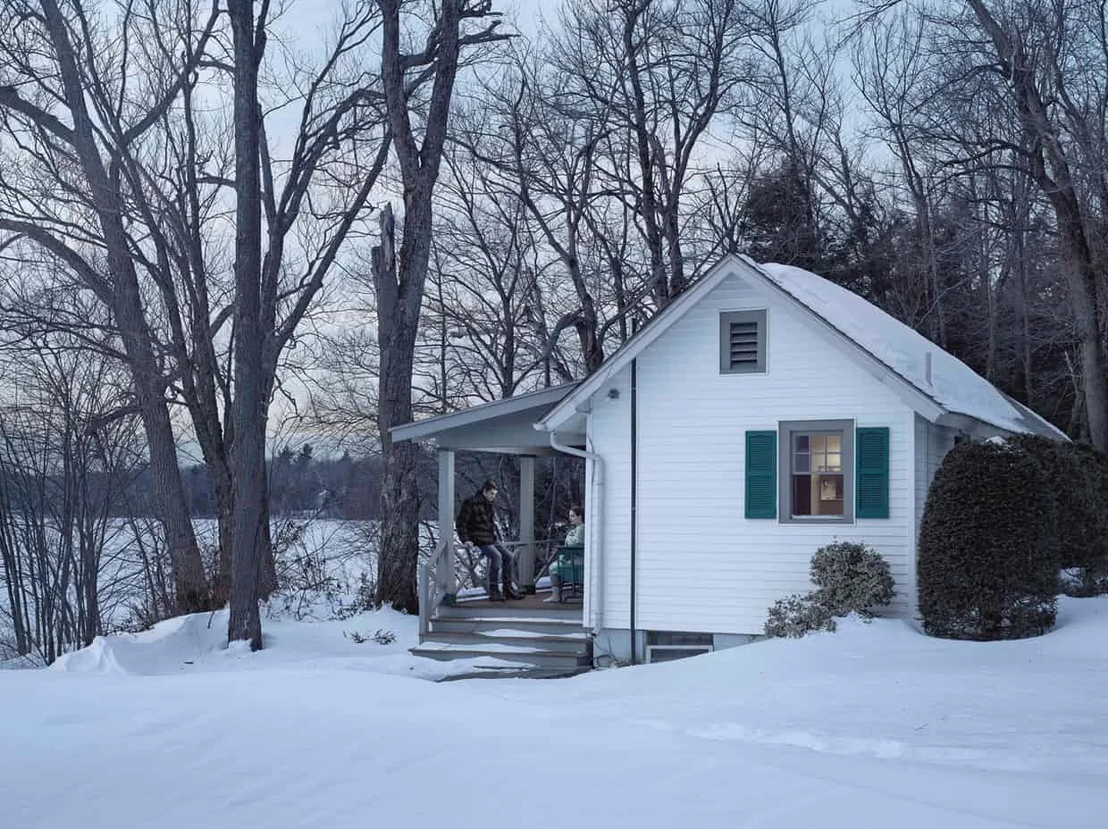 Gregory Crewdson - The Motel From the series Cathedral of the Pines (2013-2014) https://www.theguardian.com/artanddesign/2016/oct/09/gregory-crewdson-photography-cathedral-of-the-pines
