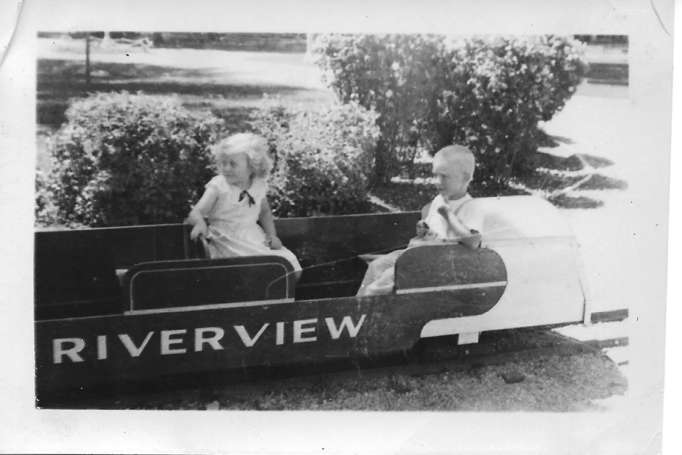 Riverview Park Des Moines Iowa Gallery — D. R. Thatcher