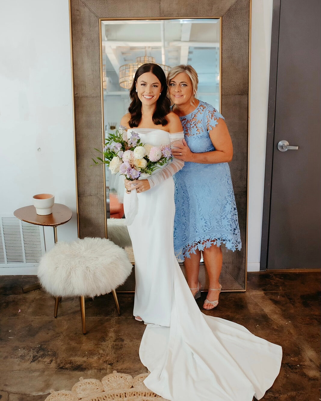 A mother is your built in best friend! Happy Mother&rsquo;s Day to all the amazing moms out there. Today is your day 💘 ​​​​​​​​​
📸: 
@chelseagreen.photography
@honeyrosephoto
@elisabethannephoto
@brookecolephoto
@hurberthuyphotography