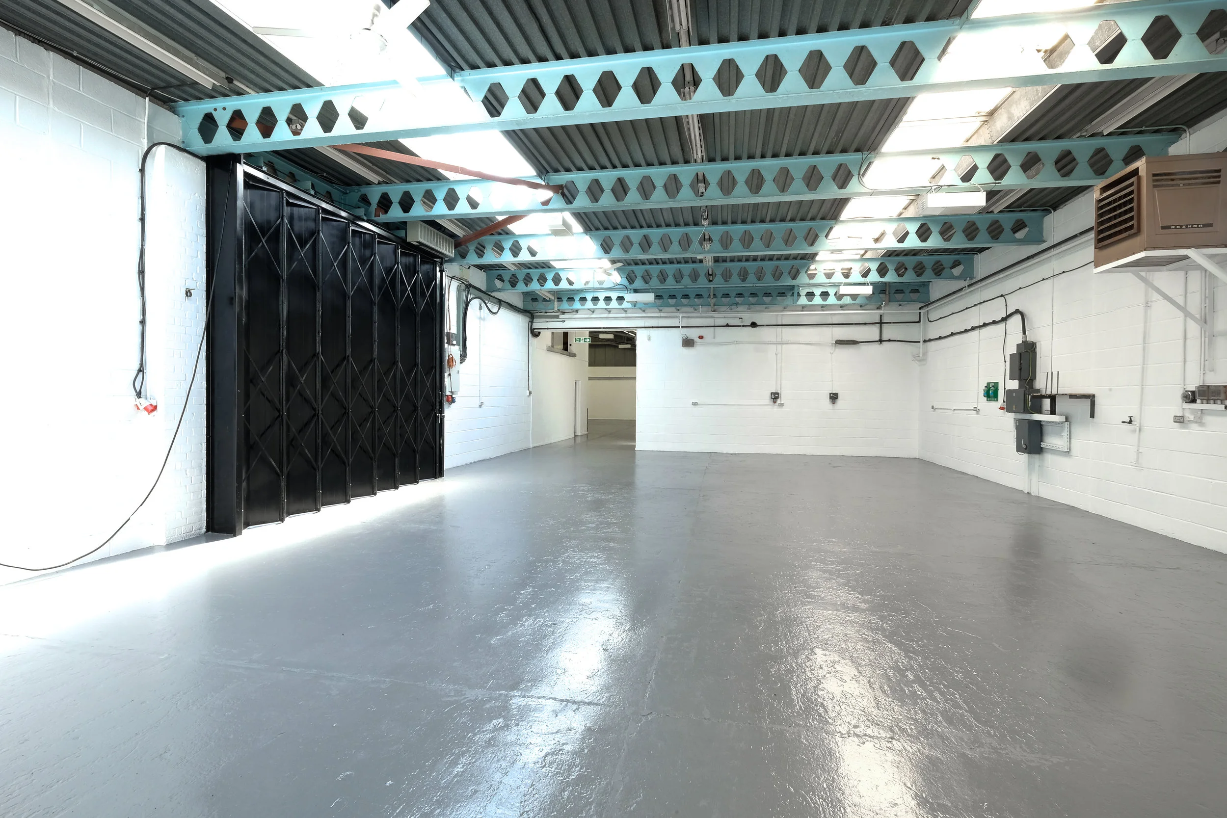 Unit3 Rear Loding bay.jpg