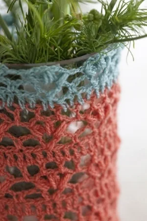 Crochet Club vase cosy 2.jpg