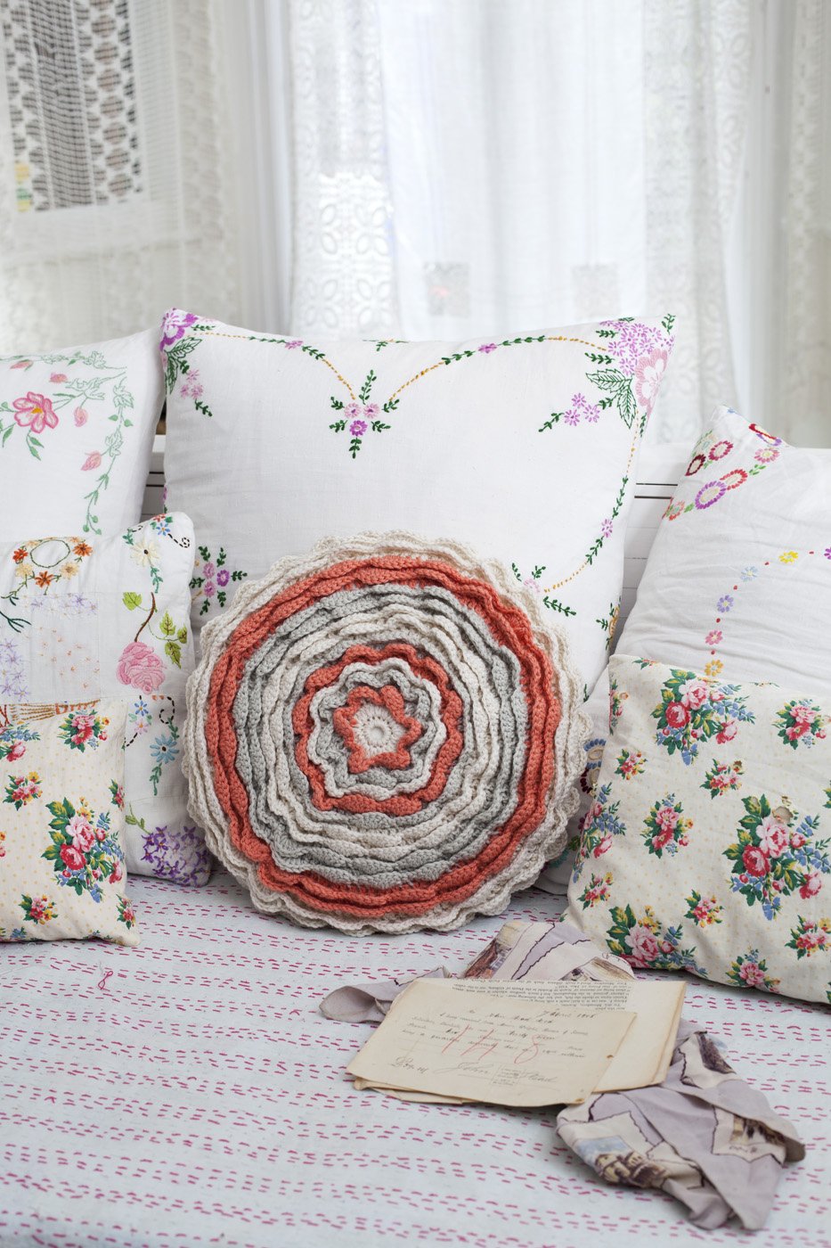 Frilly round cushion cover.jpg