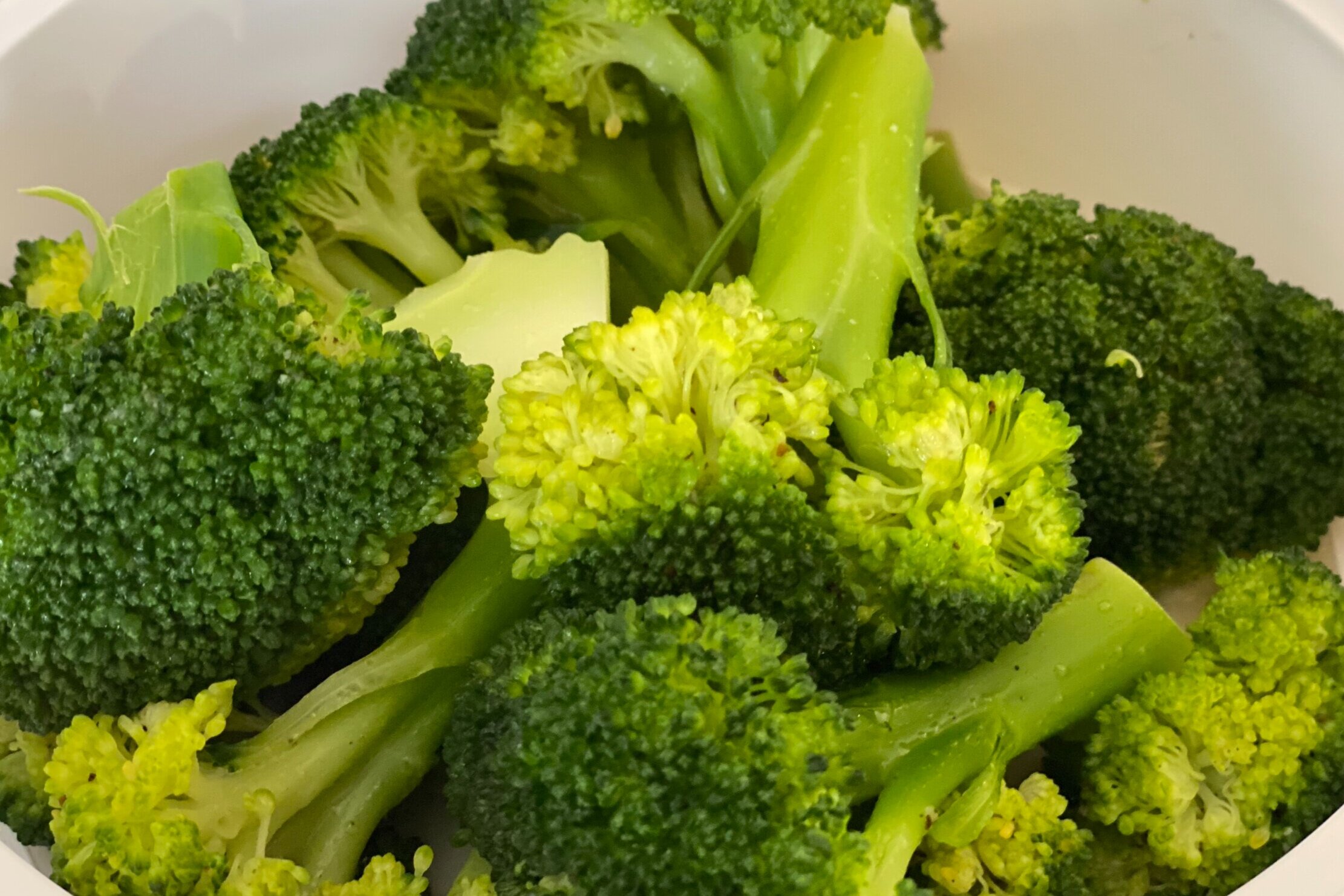  Steamed broccoli 