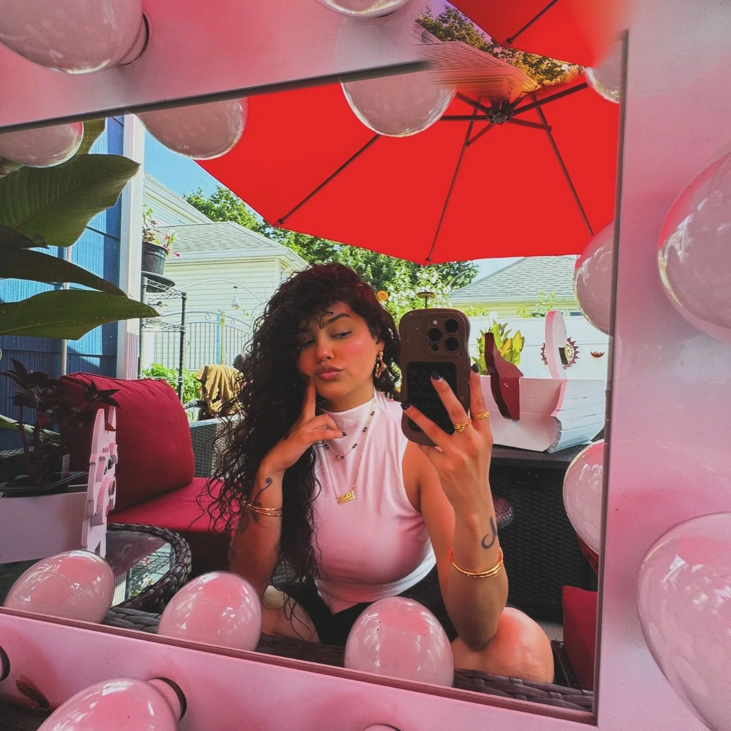 me &amp; my ☀️🌞 lost files ✨
my brain is a collab between this mix, static (like a 📺) &amp; pure vibes &amp; disassociation&hellip;&hellip; what can I sayyyyyyy, I heard when the goin gets tough, tough get goin so&hellip; 🫡 here I am.. 
#feelme #g
